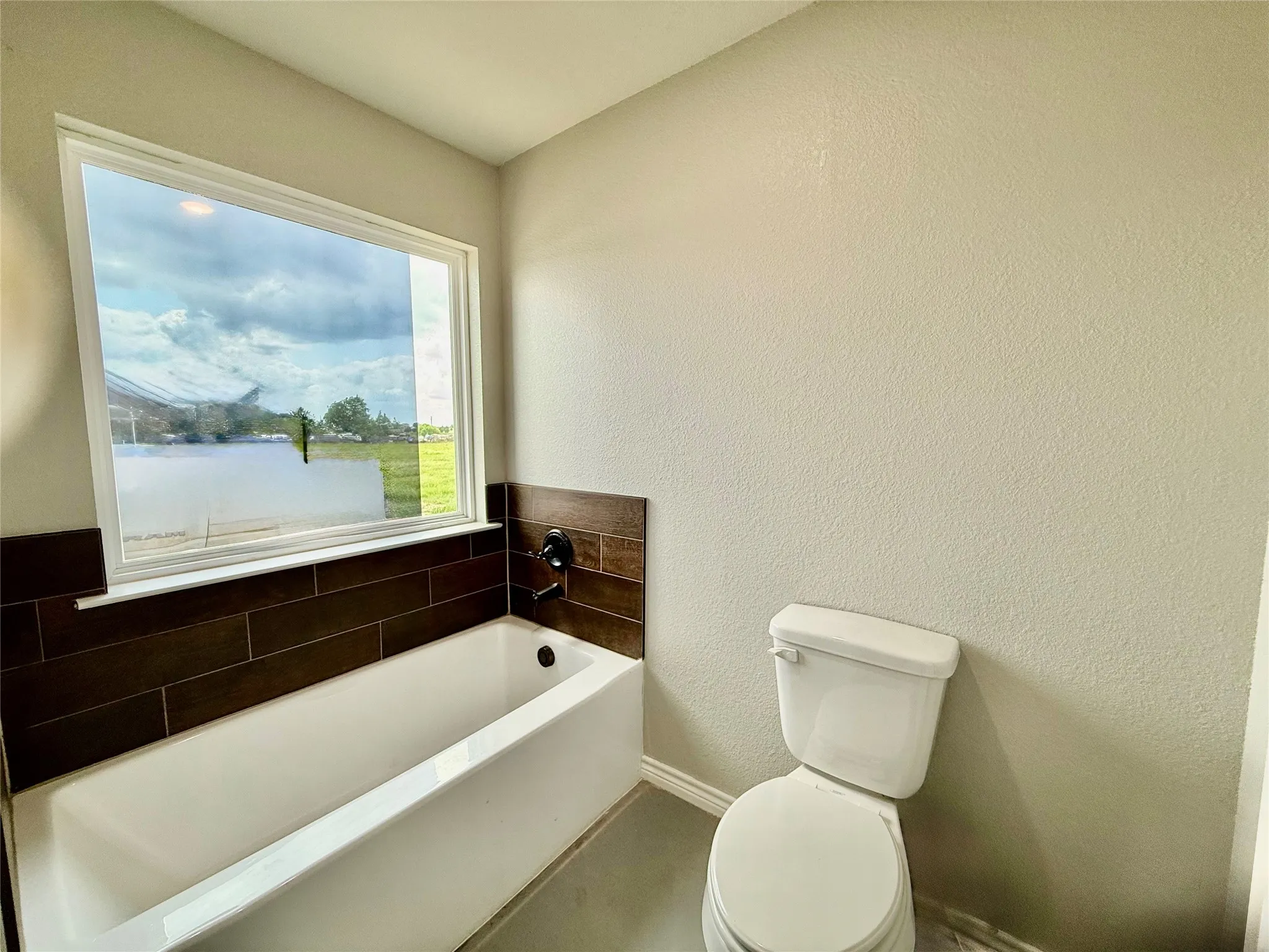 Farm For Sale in Van Zandt County , 712 Vz County Road 3510, Wills Point, Texas 75169, 3 Bedroom, 2 Bathroom, Garage spaces, 1,791 Sqft, built in 2024, mls#21244068, Real Estate Agent in Wills Point, Homes For Sale in Van Zandt county, Homes For Sale in Wills Point, Realtor in Wills Point Texas, Real Estate Brokerage Independent Realty Texas, Luminita Cordes Realtor