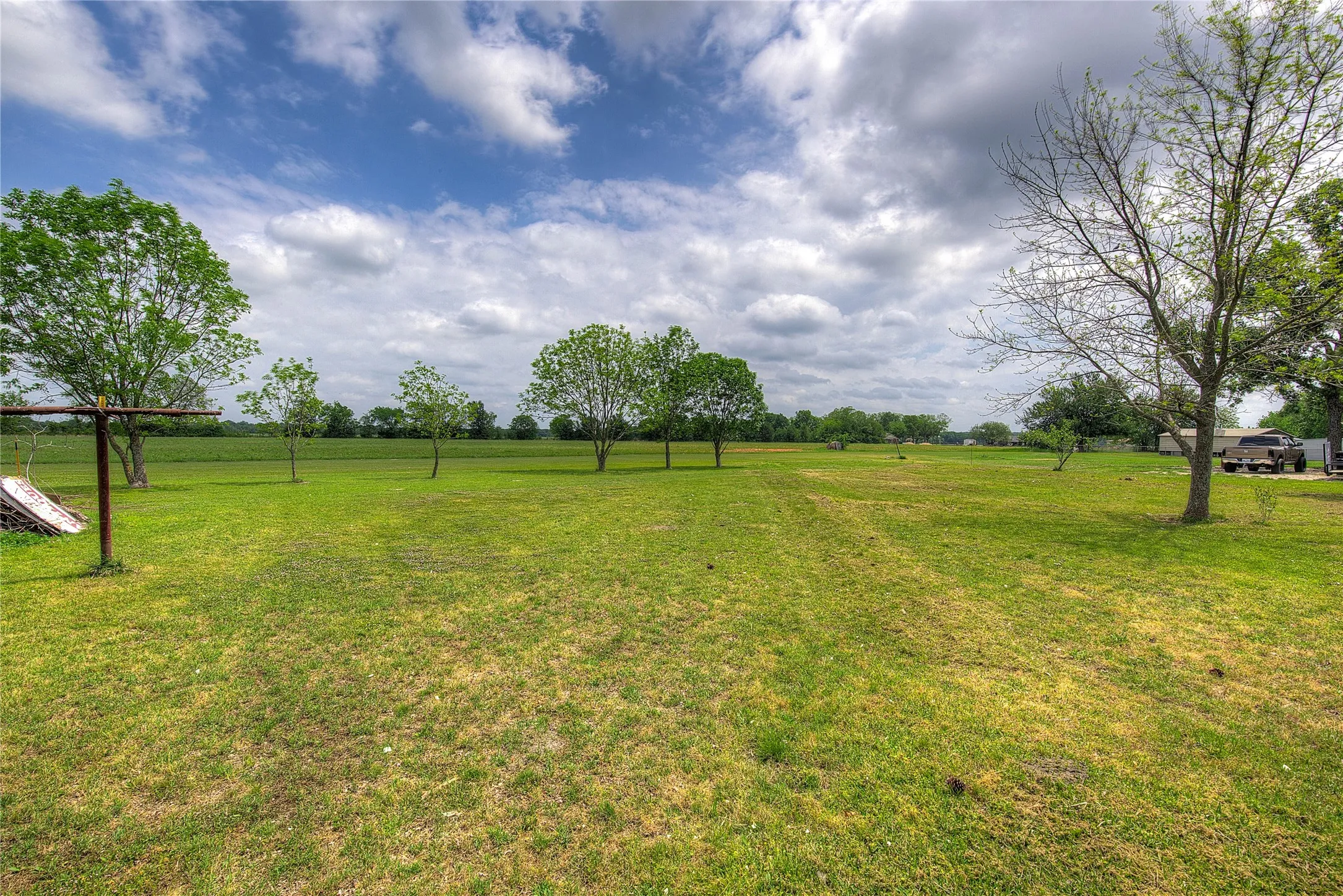 Single Family Residence For Sale in Hunt County , 7007 State Highway 50, Commerce, Texas 75428, 3 Bedroom, 2 Bathroom, Garage spaces, 1,683 Sqft, built in 1970, mls#21244098, Real Estate Agent in Commerce, Homes For Sale in Hunt county, Homes For Sale in Commerce, Realtor in Commerce Texas, Real Estate Brokerage Independent Realty Texas, Luminita Cordes Realtor