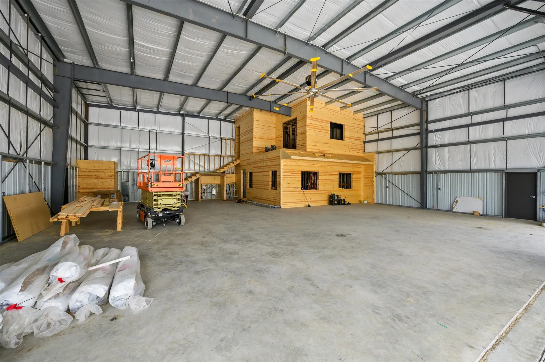 Photos of other new-construction hangars built at Aero Country East.