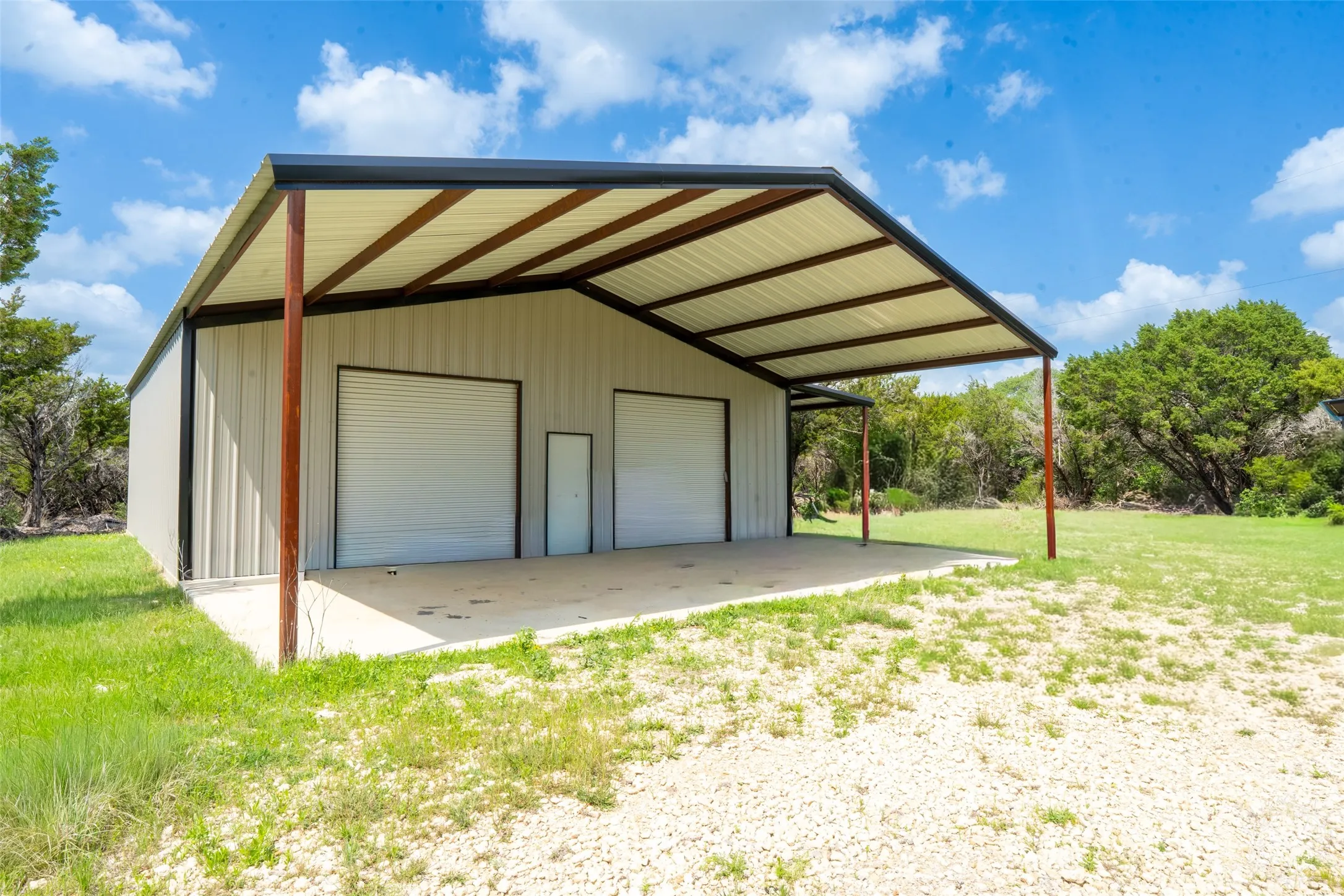 Farm For Sale in Erath County , 1260 Private Road 1656, Stephenville, Texas 76401, 3 Bedroom, 2 Bathroom, Garage spaces, 1,870 Sqft, built in 2022, mls#21237716, Real Estate Agent in Stephenville, Homes For Sale in Erath county, Homes For Sale in Stephenville, Realtor in Stephenville Texas, Real Estate Brokerage Independent Realty Texas, Luminita Cordes Realtor