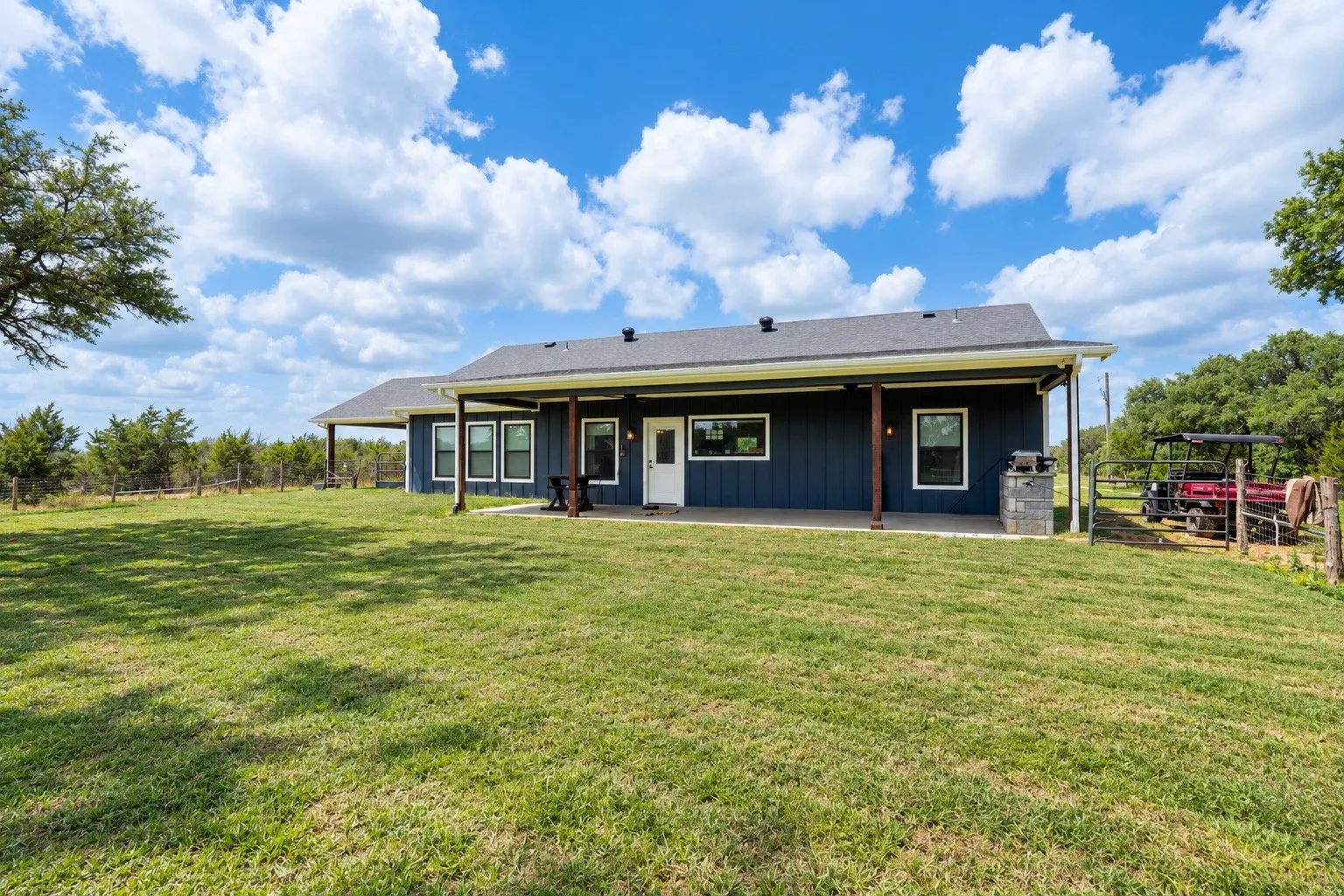 Farm For Sale in Erath County , 1260 Private Road 1656, Stephenville, Texas 76401, 3 Bedroom, 2 Bathroom, Garage spaces, 1,870 Sqft, built in 2022, mls#21237716, Real Estate Agent in Stephenville, Homes For Sale in Erath county, Homes For Sale in Stephenville, Realtor in Stephenville Texas, Real Estate Brokerage Independent Realty Texas, Luminita Cordes Realtor