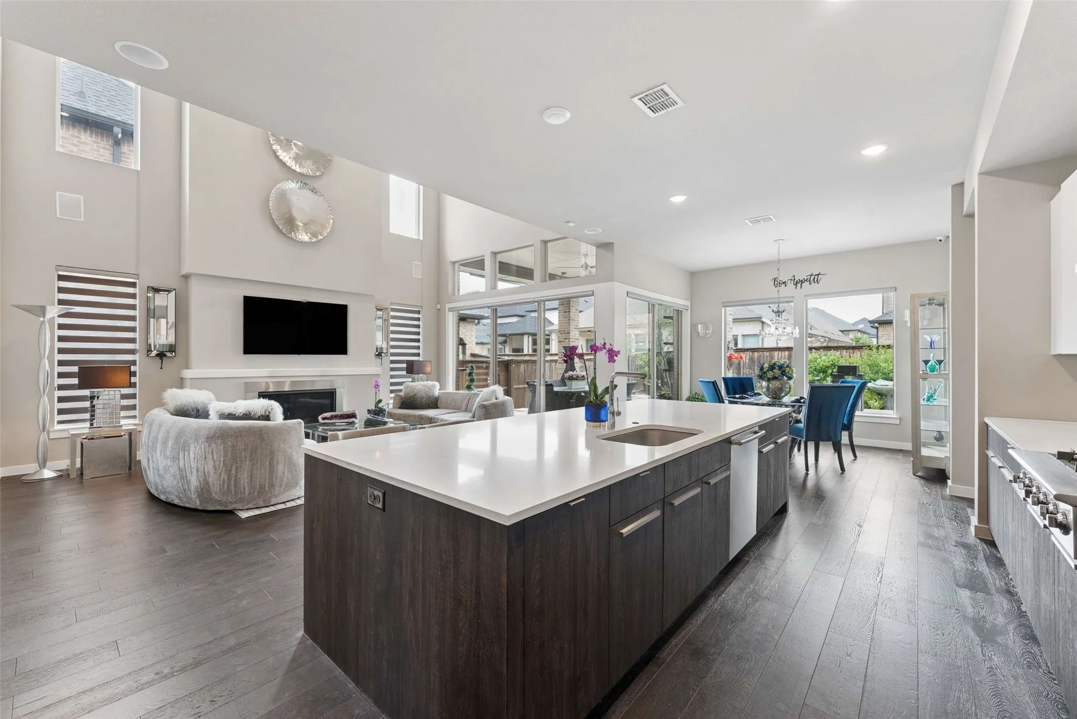 Single Family Residence For Sale in Collin County , 1401 Ellicott Drive, Celina, Texas 75009, 4 Bedroom, 5 Bathroom, 3 Garage spaces, 4,062 Sqft, built in 2017, Preowned, mls#21243571, Real Estate Agent in Celina, Homes For Sale in Collin county, Homes For Sale in Celina, Realtor in Celina Texas, Real Estate Brokerage Independent Realty Texas, Luminita Cordes Realtor