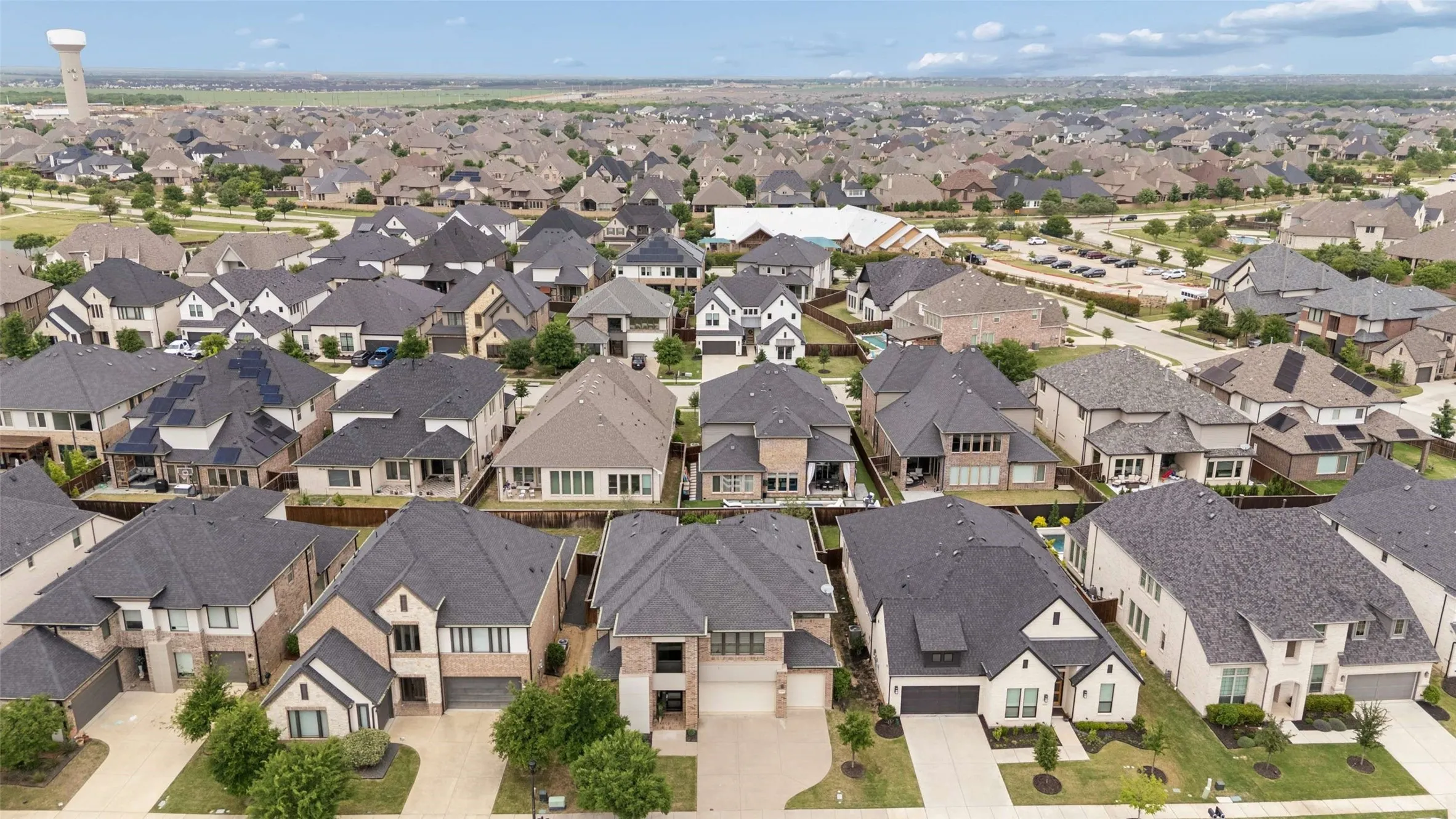 Single Family Residence For Sale in Collin County , 1401 Ellicott Drive, Celina, Texas 75009, 4 Bedroom, 5 Bathroom, 3 Garage spaces, 4,062 Sqft, built in 2017, Preowned, mls#21243571, Real Estate Agent in Celina, Homes For Sale in Collin county, Homes For Sale in Celina, Realtor in Celina Texas, Real Estate Brokerage Independent Realty Texas, Luminita Cordes Realtor