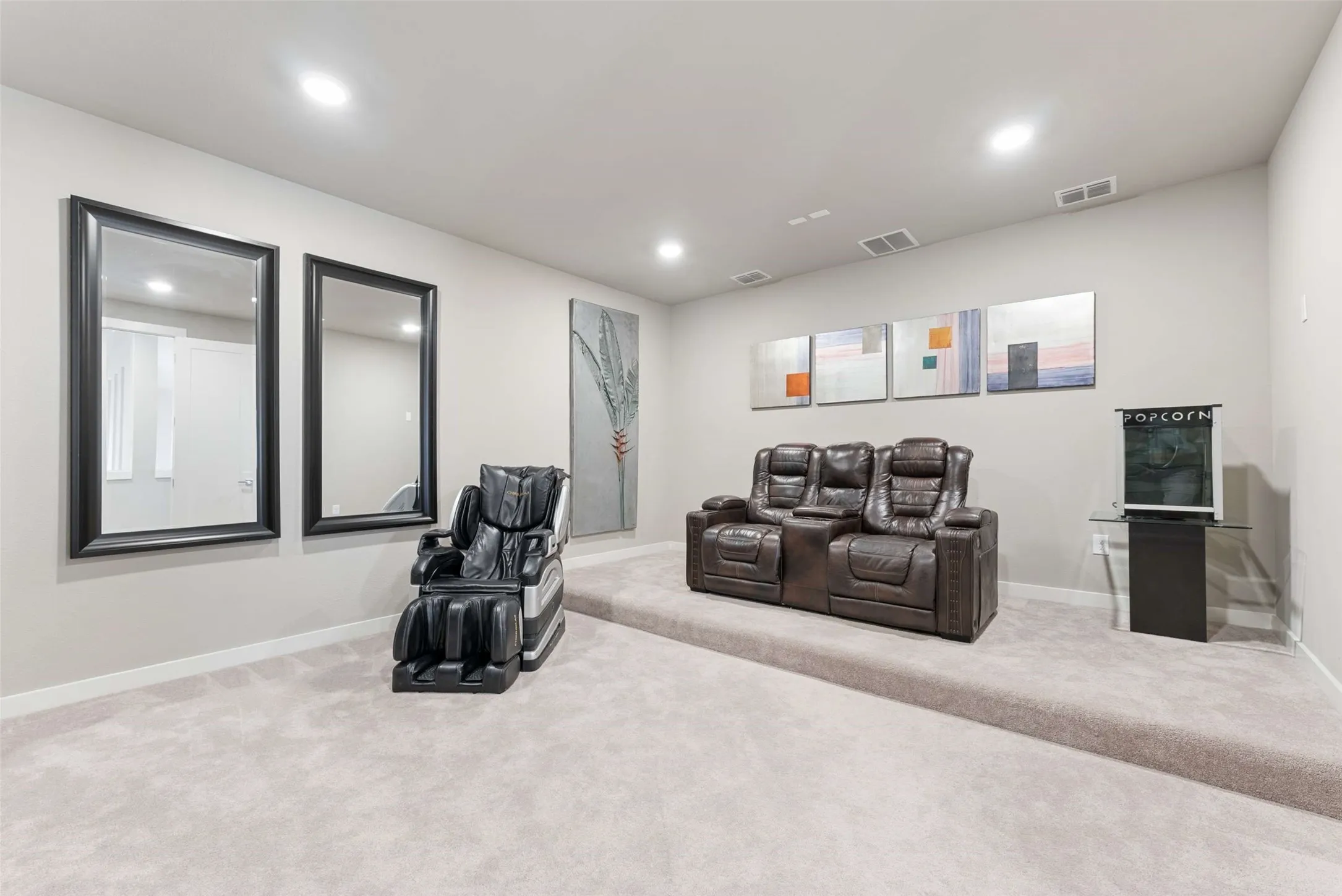 Single Family Residence For Sale in Collin County , 1401 Ellicott Drive, Celina, Texas 75009, 4 Bedroom, 5 Bathroom, 3 Garage spaces, 4,062 Sqft, built in 2017, Preowned, mls#21243571, Real Estate Agent in Celina, Homes For Sale in Collin county, Homes For Sale in Celina, Realtor in Celina Texas, Real Estate Brokerage Independent Realty Texas, Luminita Cordes Realtor