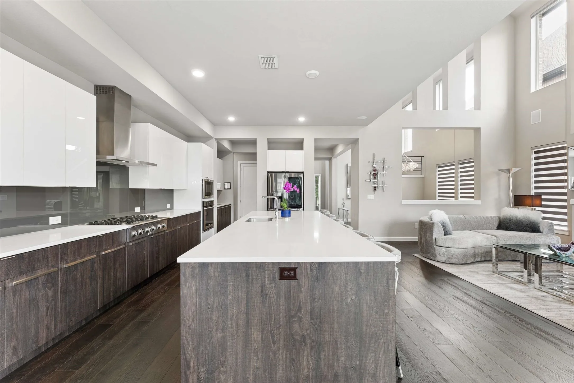 Single Family Residence For Sale in Collin County , 1401 Ellicott Drive, Celina, Texas 75009, 4 Bedroom, 5 Bathroom, 3 Garage spaces, 4,062 Sqft, built in 2017, Preowned, mls#21243571, Real Estate Agent in Celina, Homes For Sale in Collin county, Homes For Sale in Celina, Realtor in Celina Texas, Real Estate Brokerage Independent Realty Texas, Luminita Cordes Realtor