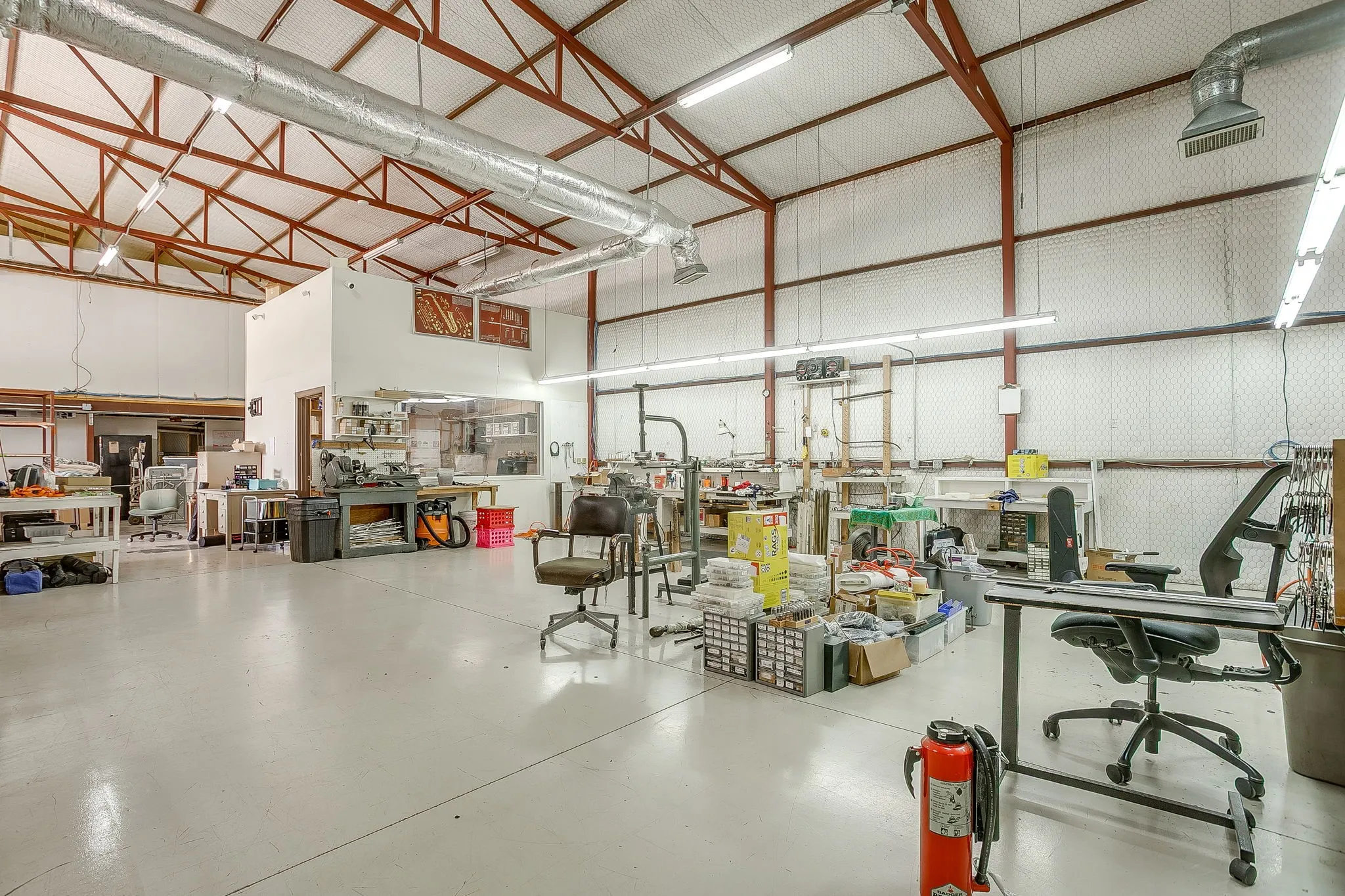 Industrial For Rent in Parker County , 10450 E Bankhead Highway, Aledo, Texas 76008, 0, 0, Garage spaces, 0 Sqft, built in 1963, Preowned, Price $10,000, mls#21244155, Real Estate Agent in Aledo, Homes For Rent in Parker county, Homes For Rent in Aledo, Realtor in Aledo Texas, Real Estate Brokerage Independent Realty Texas, Luminita Cordes Realtor