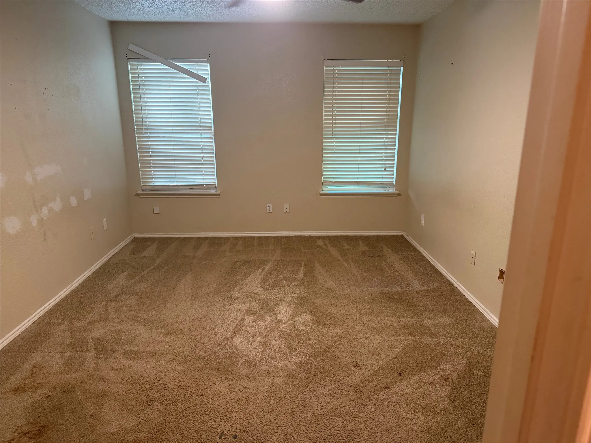 Single Family Residence For Sale in Tarrant County , 6336 Fern Meadow Drive, Fort Worth, Texas 76179, 3 Bedroom, 2 Bathroom, 2 Garage spaces, 1,317 Sqft, built in 1997, Preowned, mls#21242066, Real Estate Agent in Fort Worth, Homes For Sale in Tarrant county, Homes For Sale in Fort Worth, Realtor in Fort Worth Texas, Real Estate Brokerage Independent Realty Texas, Luminita Cordes Realtor