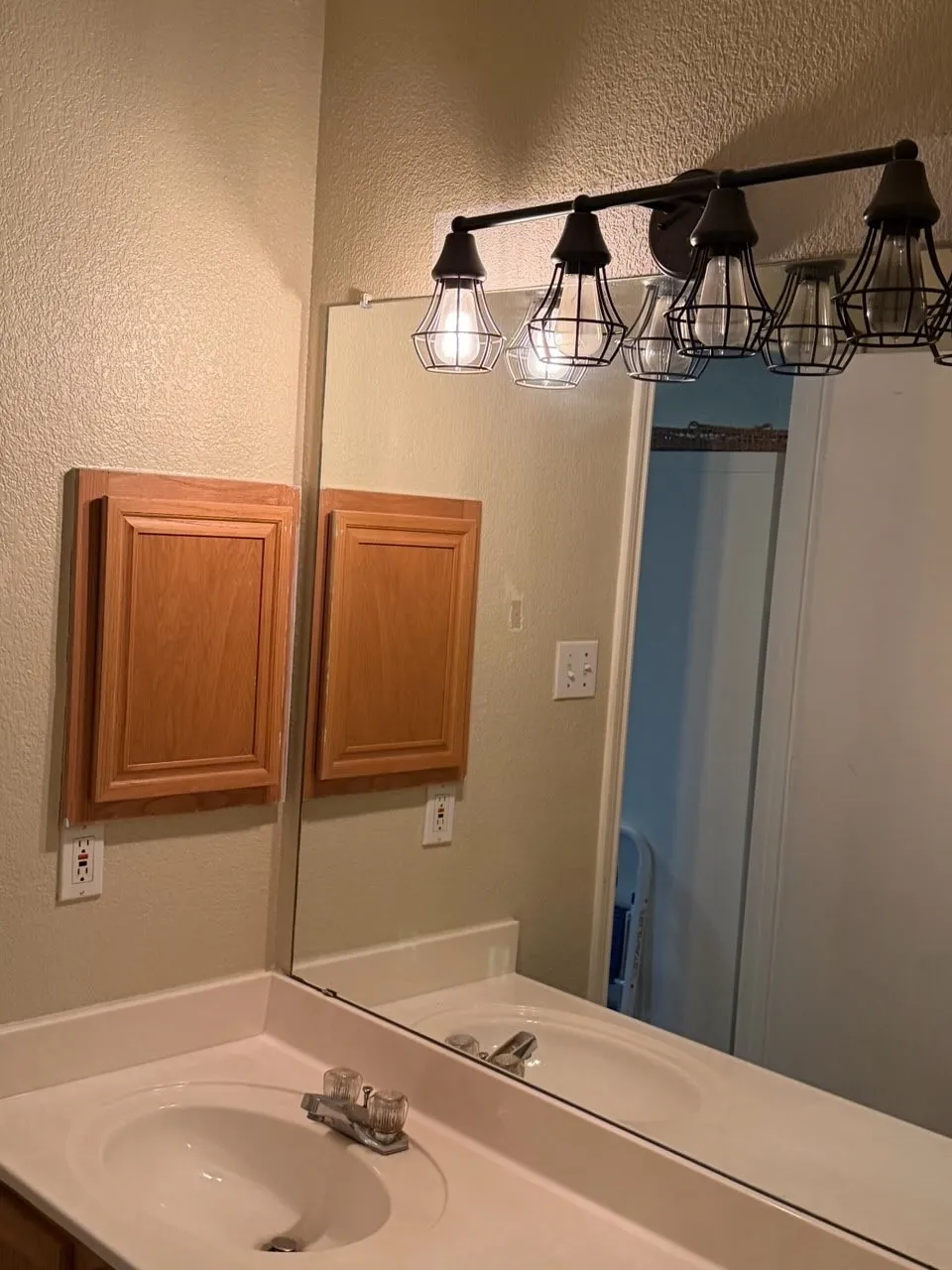 Single Family Residence For Sale in Tarrant County , 6336 Fern Meadow Drive, Fort Worth, Texas 76179, 3 Bedroom, 2 Bathroom, 2 Garage spaces, 1,317 Sqft, built in 1997, Preowned, mls#21242066, Real Estate Agent in Fort Worth, Homes For Sale in Tarrant county, Homes For Sale in Fort Worth, Realtor in Fort Worth Texas, Real Estate Brokerage Independent Realty Texas, Luminita Cordes Realtor