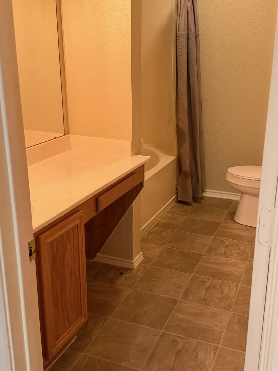 Single Family Residence For Sale in Tarrant County , 6336 Fern Meadow Drive, Fort Worth, Texas 76179, 3 Bedroom, 2 Bathroom, 2 Garage spaces, 1,317 Sqft, built in 1997, Preowned, mls#21242066, Real Estate Agent in Fort Worth, Homes For Sale in Tarrant county, Homes For Sale in Fort Worth, Realtor in Fort Worth Texas, Real Estate Brokerage Independent Realty Texas, Luminita Cordes Realtor