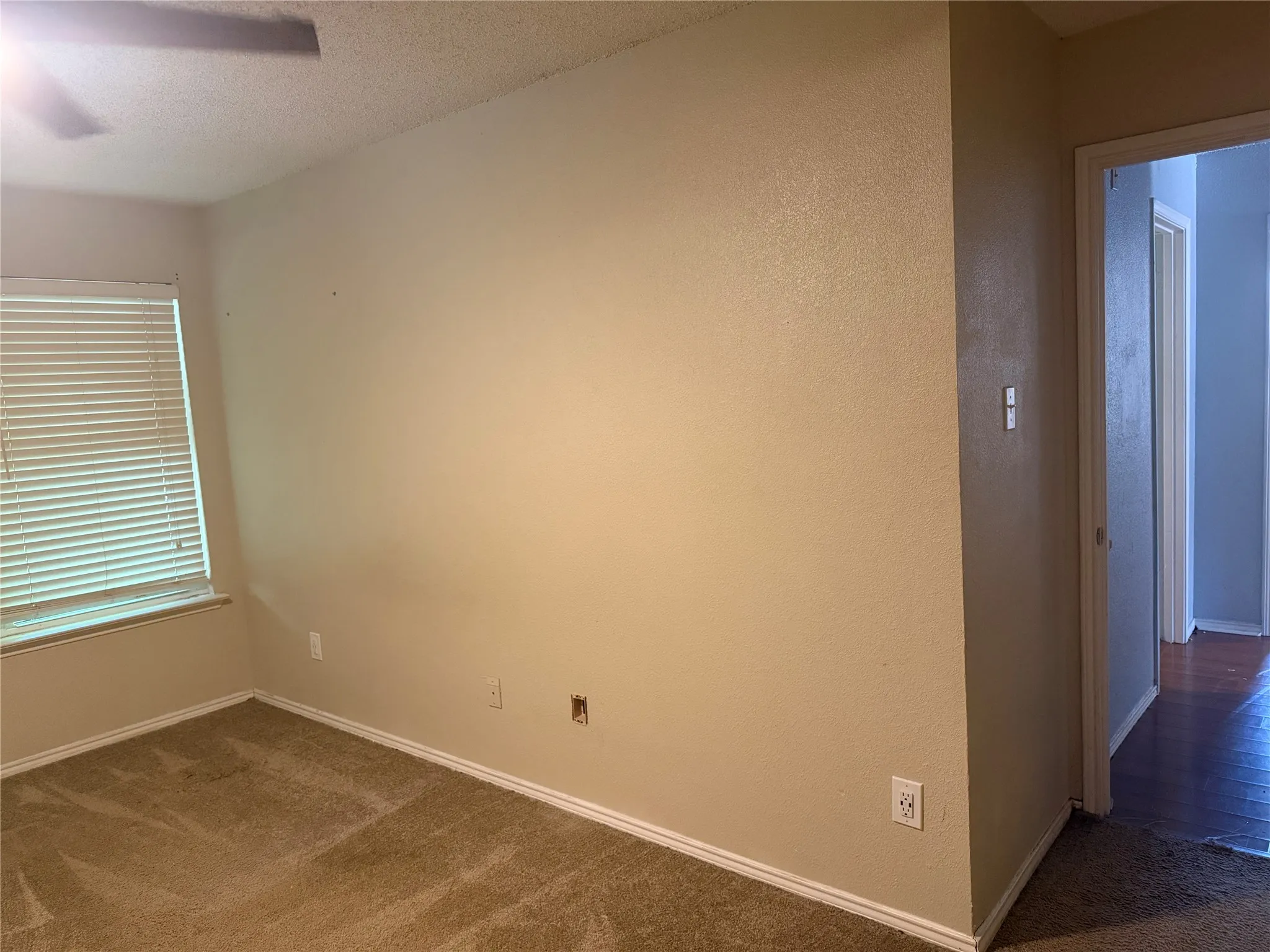 Single Family Residence For Sale in Tarrant County , 6336 Fern Meadow Drive, Fort Worth, Texas 76179, 3 Bedroom, 2 Bathroom, 2 Garage spaces, 1,317 Sqft, built in 1997, Preowned, mls#21242066, Real Estate Agent in Fort Worth, Homes For Sale in Tarrant county, Homes For Sale in Fort Worth, Realtor in Fort Worth Texas, Real Estate Brokerage Independent Realty Texas, Luminita Cordes Realtor