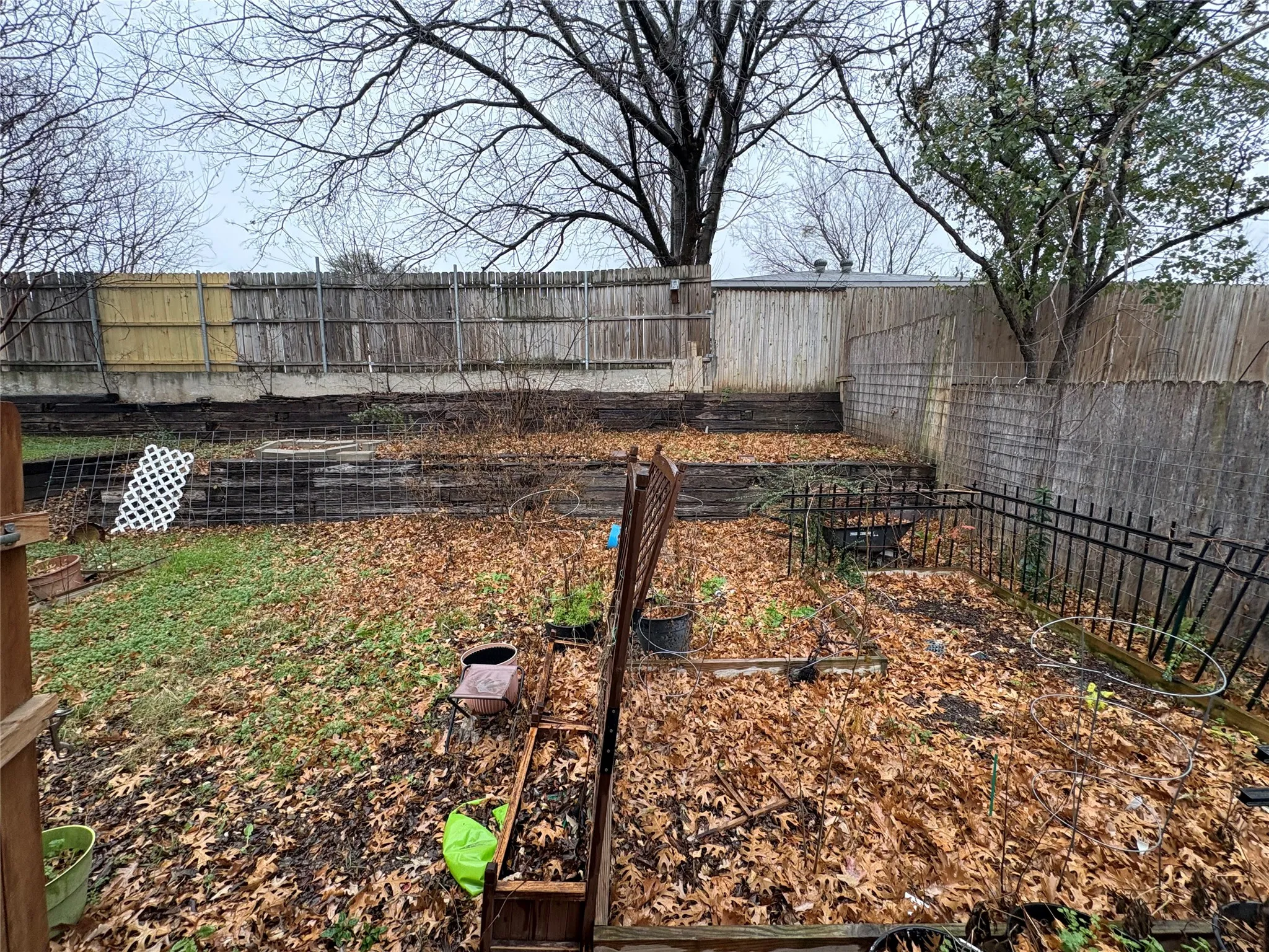 Single Family Residence For Sale in Tarrant County , 6336 Fern Meadow Drive, Fort Worth, Texas 76179, 3 Bedroom, 2 Bathroom, 2 Garage spaces, 1,317 Sqft, built in 1997, Preowned, mls#21242066, Real Estate Agent in Fort Worth, Homes For Sale in Tarrant county, Homes For Sale in Fort Worth, Realtor in Fort Worth Texas, Real Estate Brokerage Independent Realty Texas, Luminita Cordes Realtor
