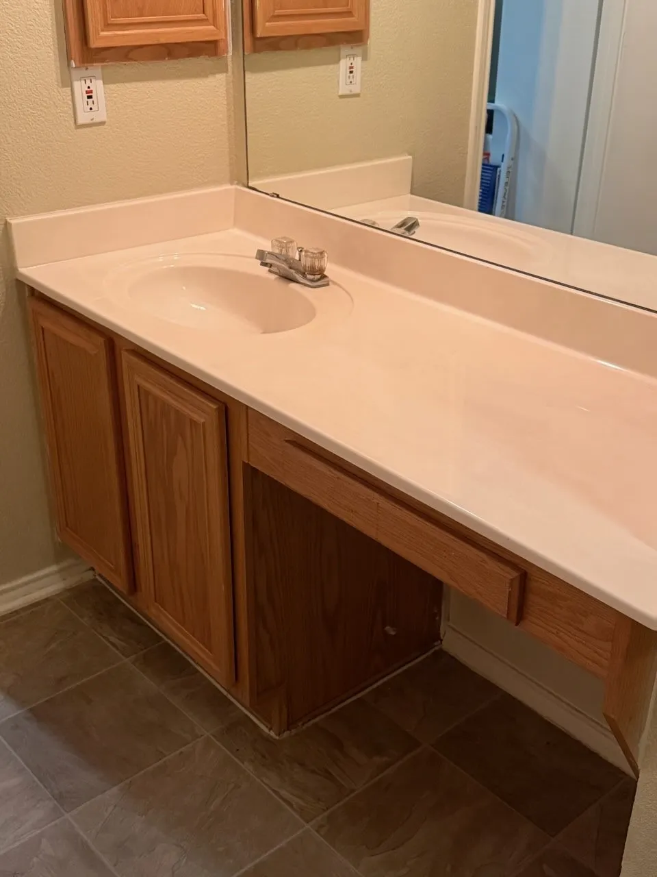 Single Family Residence For Sale in Tarrant County , 6336 Fern Meadow Drive, Fort Worth, Texas 76179, 3 Bedroom, 2 Bathroom, 2 Garage spaces, 1,317 Sqft, built in 1997, Preowned, mls#21242066, Real Estate Agent in Fort Worth, Homes For Sale in Tarrant county, Homes For Sale in Fort Worth, Realtor in Fort Worth Texas, Real Estate Brokerage Independent Realty Texas, Luminita Cordes Realtor
