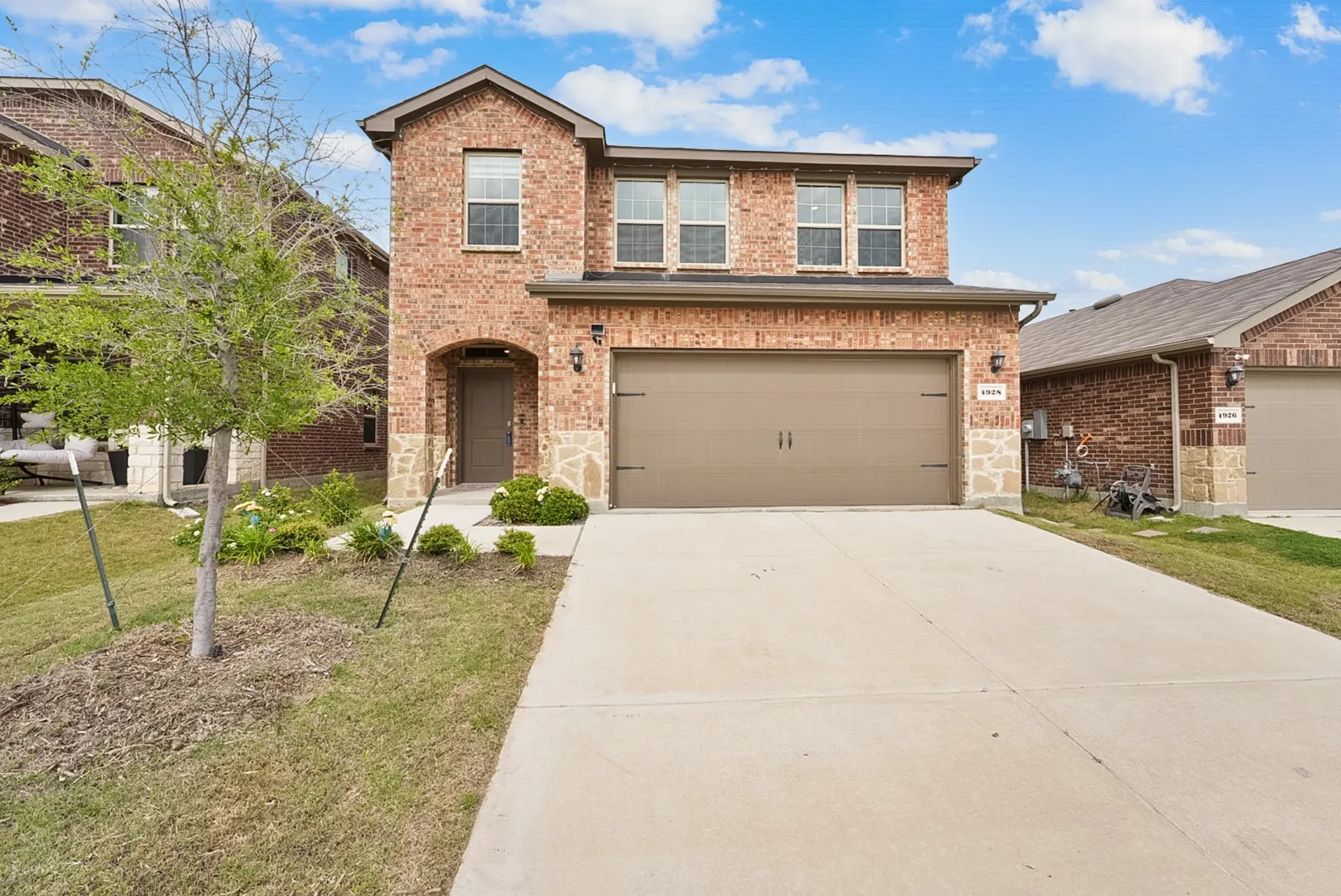 Single Family Residence For Sale in Kaufman County , 4928 Pelican Way, Crandall, Texas 75114, 4 Bedroom, 3 Bathroom, 2 Garage spaces, 2,020 Sqft, built in 2024, Preowned, mls#21244176, Real Estate Agent in Crandall, Homes For Sale in Kaufman county, Homes For Sale in Crandall, Realtor in Crandall Texas, Real Estate Brokerage Independent Realty Texas, Luminita Cordes Realtor
