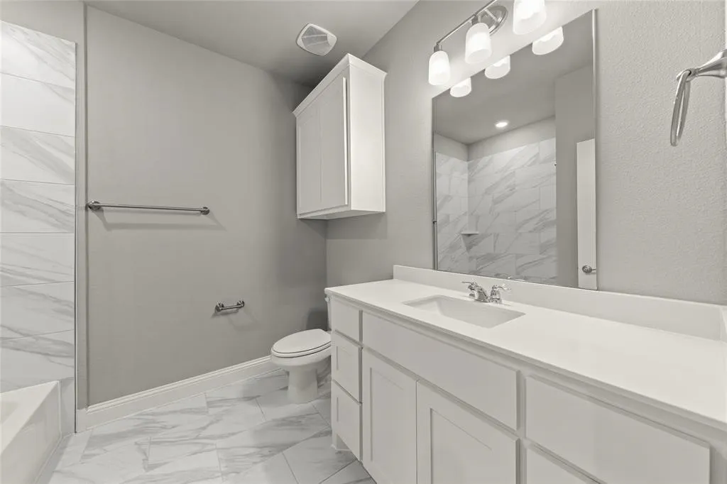 Single Family Residence For Rent in Collin County , 304 Community Drive, Lavon, Texas 75166, 4 Bedroom, 3 Bathroom, 2 Garage spaces, 2,900 Sqft, built in 2023, Preowned, mls#21244177, Real Estate Agent in Lavon, Homes For Rent in Collin county, Homes For Rent in Lavon, Realtor in Lavon Texas, Real Estate Brokerage Independent Realty Texas, Luminita Cordes Realtor