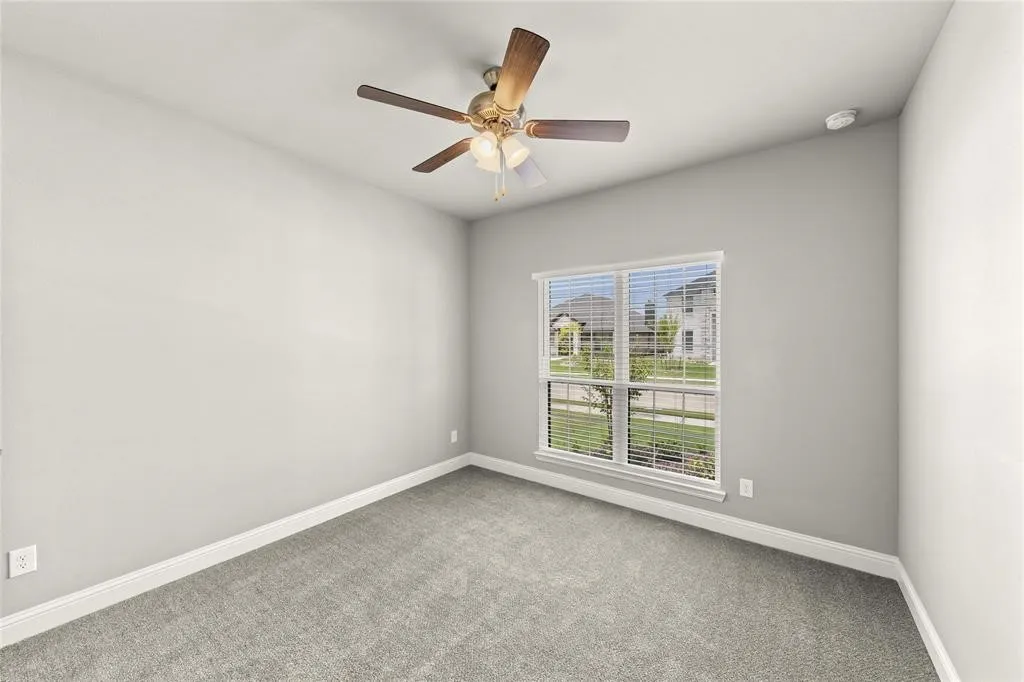 Single Family Residence For Rent in Collin County , 304 Community Drive, Lavon, Texas 75166, 4 Bedroom, 3 Bathroom, 2 Garage spaces, 2,900 Sqft, built in 2023, Preowned, mls#21244177, Real Estate Agent in Lavon, Homes For Rent in Collin county, Homes For Rent in Lavon, Realtor in Lavon Texas, Real Estate Brokerage Independent Realty Texas, Luminita Cordes Realtor