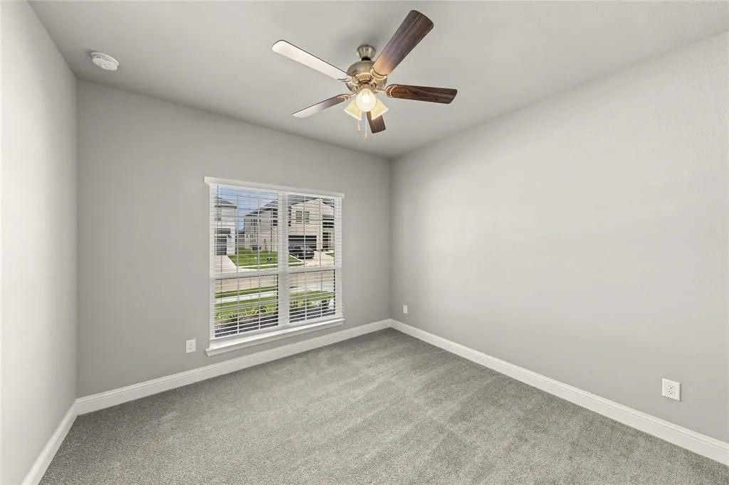 Single Family Residence For Rent in Collin County , 304 Community Drive, Lavon, Texas 75166, 4 Bedroom, 3 Bathroom, 2 Garage spaces, 2,900 Sqft, built in 2023, Preowned, mls#21244177, Real Estate Agent in Lavon, Homes For Rent in Collin county, Homes For Rent in Lavon, Realtor in Lavon Texas, Real Estate Brokerage Independent Realty Texas, Luminita Cordes Realtor