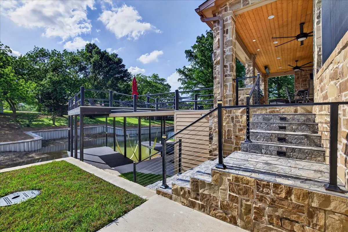 Walkway to boat​​‌​​​​‌​​‌‌​‌‌​​​‌‌​‌​‌​‌​​​‌​​ house