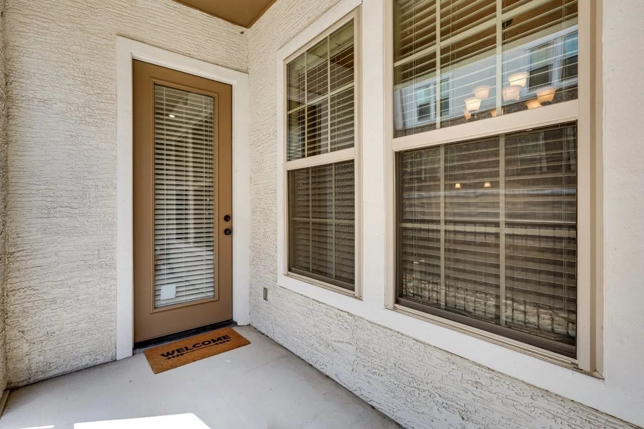 Condominium For Sale in Dallas County , 6631 Via Positano 202, Irving, Texas 75039, 2 Bedrooms, 3 Bathrooms, 2 Garage spaces, 1,977 Sqft, built in 2007, Preowned, Price $444,900, mls#21243838, Real Estate Agent in Irving, Homes For Sale in Dallas county, Homes For Sale in Irving, Realtor in Irving Texas, Real Estate Brokerage Independent Realty Texas, Luminita Cordes Realtor