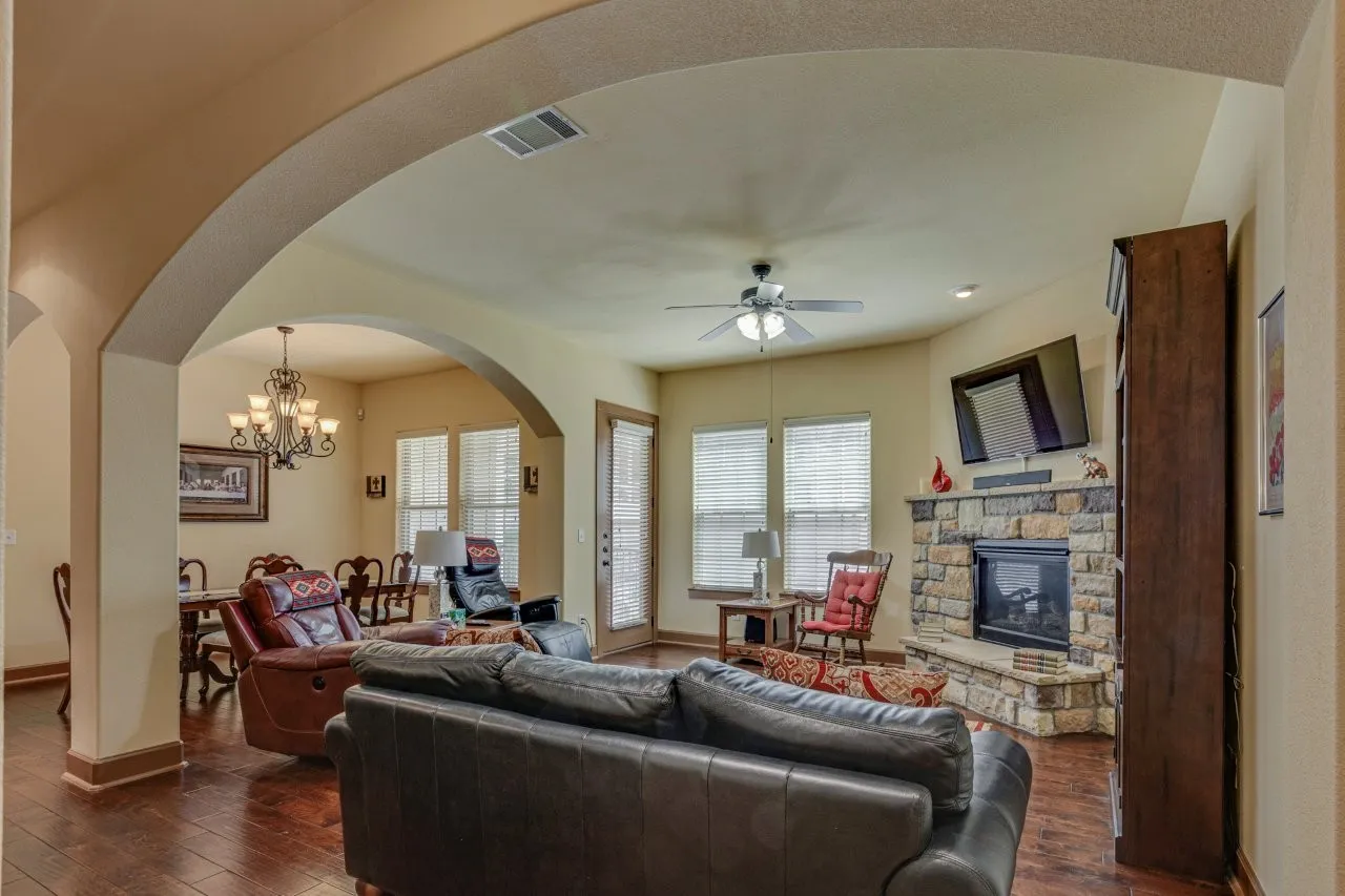 Condominium For Sale in Dallas County , 6631 Via Positano 202, Irving, Texas 75039, 2 Bedrooms, 3 Bathrooms, 2 Garage spaces, 1,977 Sqft, built in 2007, Preowned, Price $444,900, mls#21243838, Real Estate Agent in Irving, Homes For Sale in Dallas county, Homes For Sale in Irving, Realtor in Irving Texas, Real Estate Brokerage Independent Realty Texas, Luminita Cordes Realtor