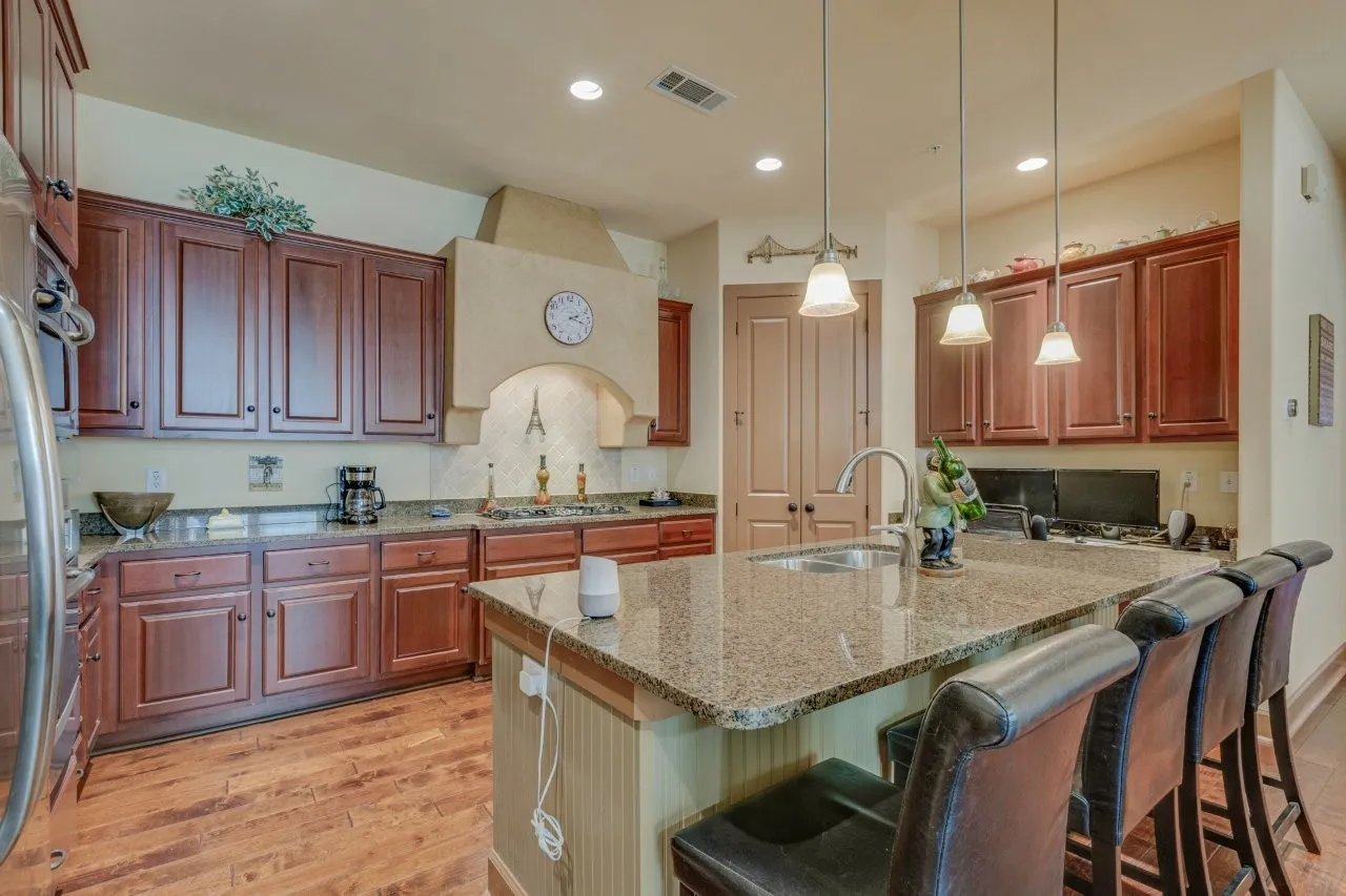 Condominium For Sale in Dallas County , 6631 Via Positano 202, Irving, Texas 75039, 2 Bedrooms, 3 Bathrooms, 2 Garage spaces, 1,977 Sqft, built in 2007, Preowned, Price $444,900, mls#21243838, Real Estate Agent in Irving, Homes For Sale in Dallas county, Homes For Sale in Irving, Realtor in Irving Texas, Real Estate Brokerage Independent Realty Texas, Luminita Cordes Realtor