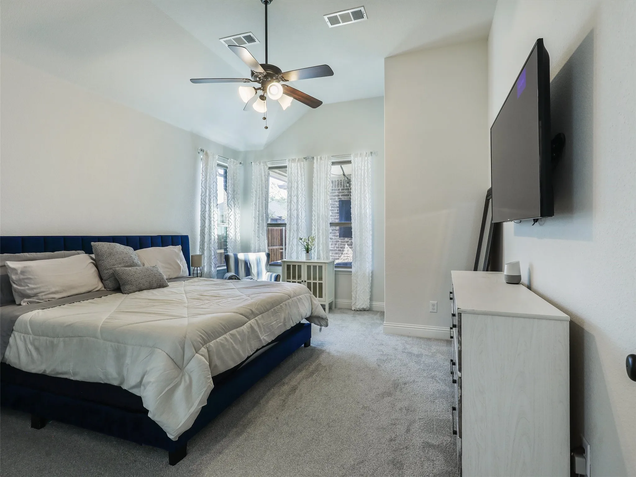 Single Family Residence For Sale in Collin County , 325 Mustang Draw Trail, Mc Kinney, Texas 75071, 4 Bedroom, 3 Bathroom, 2 Garage spaces, 2,768 Sqft, built in 2020, Preowned, mls#21243794, Real Estate Agent in Mc Kinney, Homes For Sale in Collin county, Homes For Sale in Mc Kinney, Realtor in Mc Kinney Texas, Real Estate Brokerage Independent Realty Texas, Luminita Cordes Realtor