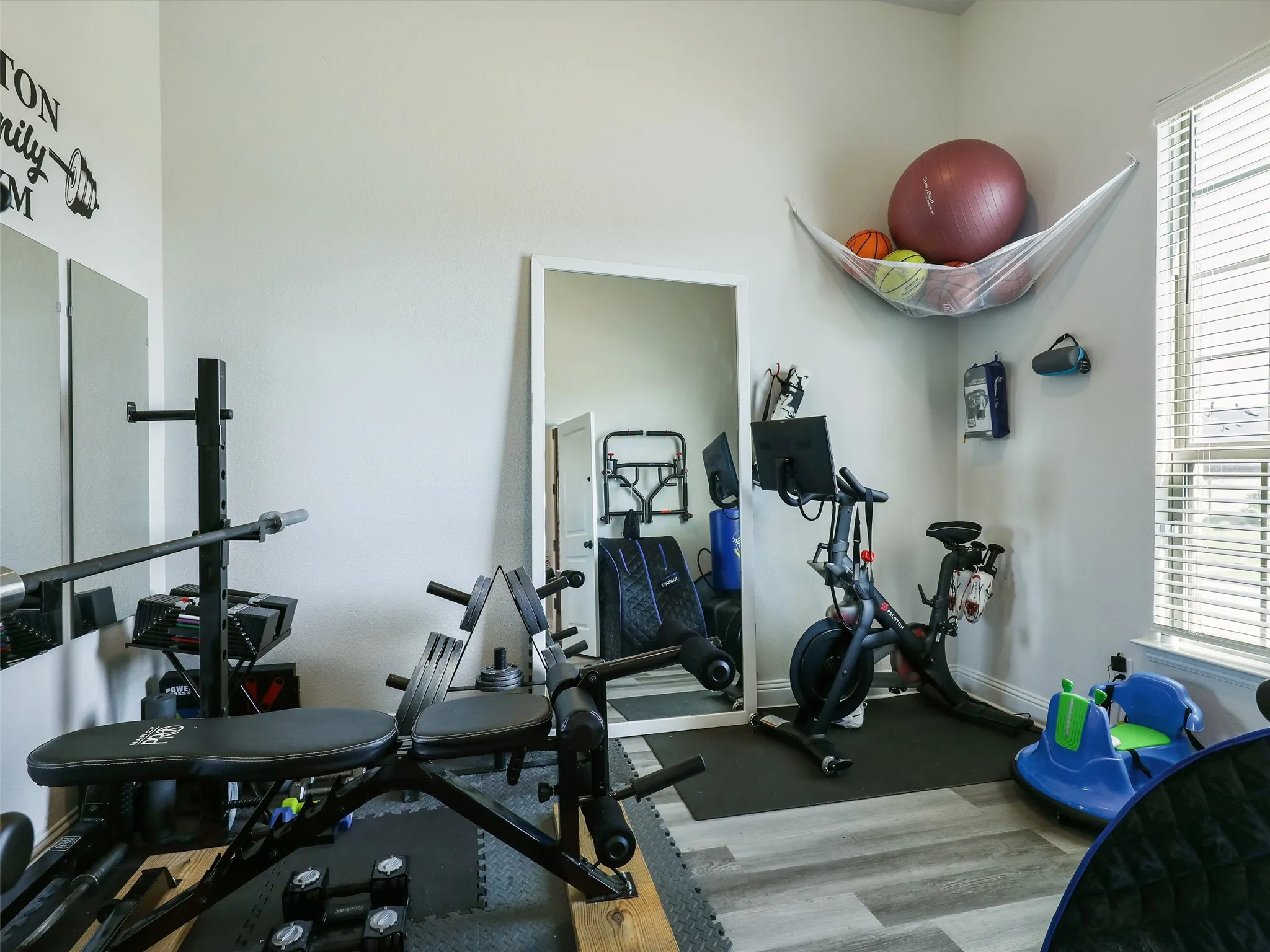 Single Family Residence For Sale in Collin County , 325 Mustang Draw Trail, Mc Kinney, Texas 75071, 4 Bedroom, 3 Bathroom, 2 Garage spaces, 2,768 Sqft, built in 2020, Preowned, mls#21243794, Real Estate Agent in Mc Kinney, Homes For Sale in Collin county, Homes For Sale in Mc Kinney, Realtor in Mc Kinney Texas, Real Estate Brokerage Independent Realty Texas, Luminita Cordes Realtor