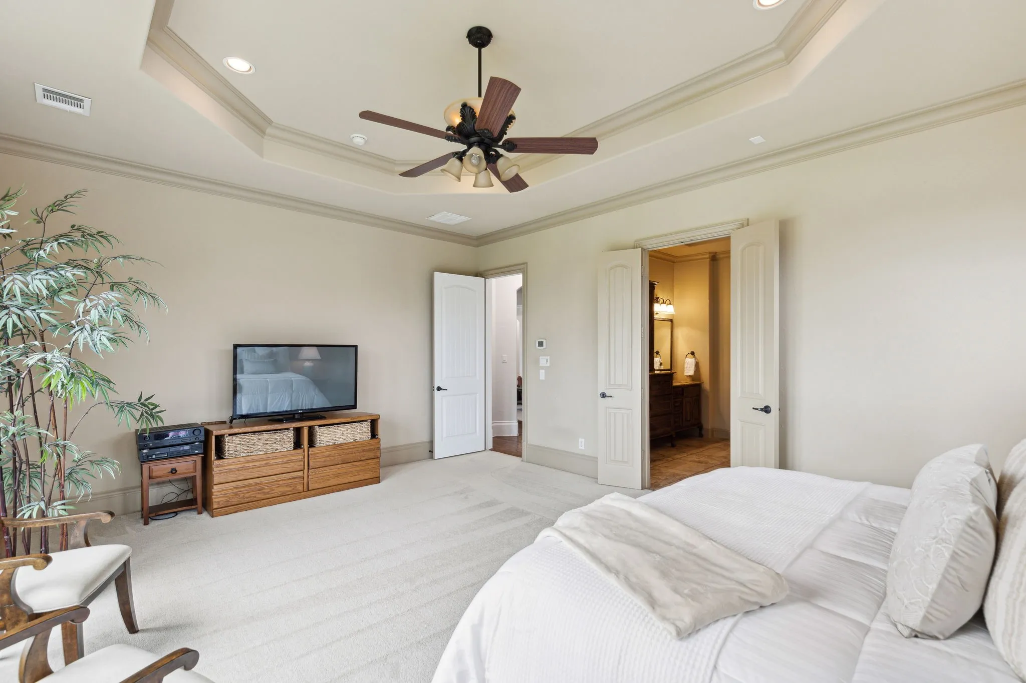 Single Family Residence For Rent in Denton County , 5501 Lake Geneva Court, Flower Mound, Texas 75022, 4 Bedrooms, 6 Bathrooms, 3 Garage spaces, 5,491 Sqft, built in 2010, Preowned, Price $8,500, mls#21244260, Real Estate Agent in Flower Mound, Homes For Rent in Denton county, Homes For Rent in Flower Mound, Realtor in Flower Mound Texas, Real Estate Brokerage Independent Realty Texas, Luminita Cordes Realtor
