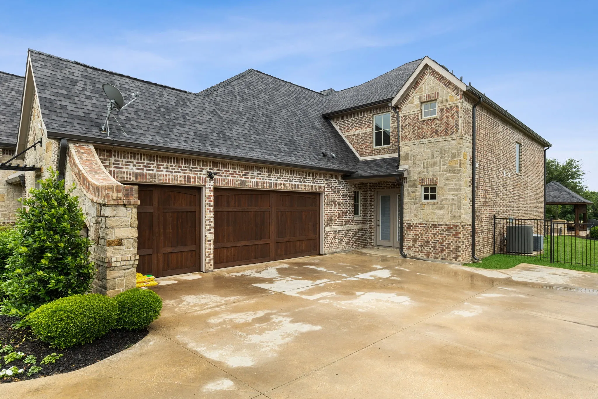 Single Family Residence For Rent in Denton County , 5501 Lake Geneva Court, Flower Mound, Texas 75022, 4 Bedrooms, 6 Bathrooms, 3 Garage spaces, 5,491 Sqft, built in 2010, Preowned, Price $8,500, mls#21244260, Real Estate Agent in Flower Mound, Homes For Rent in Denton county, Homes For Rent in Flower Mound, Realtor in Flower Mound Texas, Real Estate Brokerage Independent Realty Texas, Luminita Cordes Realtor