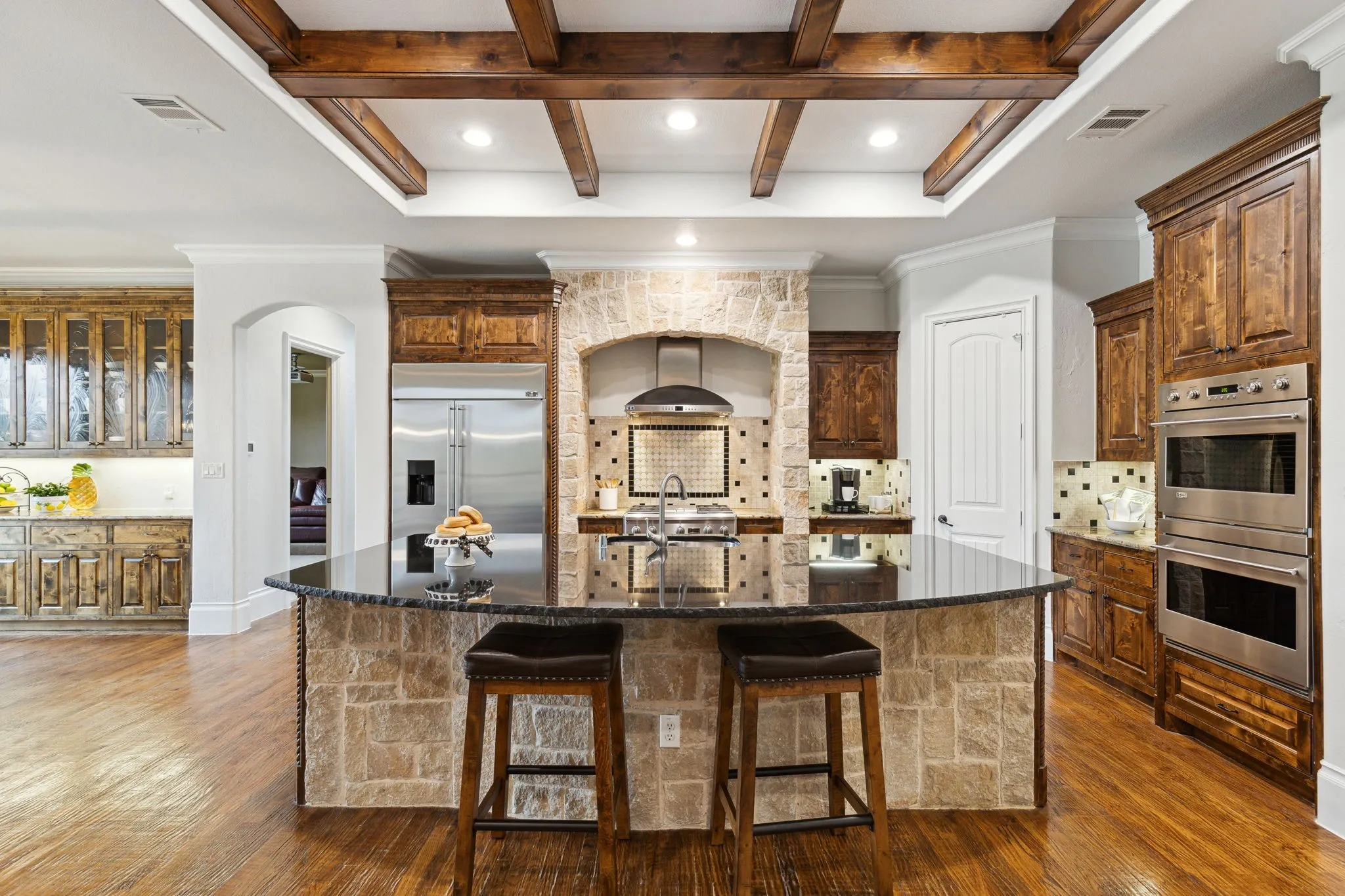 Single Family Residence For Rent in Denton County , 5501 Lake Geneva Court, Flower Mound, Texas 75022, 4 Bedrooms, 6 Bathrooms, 3 Garage spaces, 5,491 Sqft, built in 2010, Preowned, Price $8,500, mls#21244260, Real Estate Agent in Flower Mound, Homes For Rent in Denton county, Homes For Rent in Flower Mound, Realtor in Flower Mound Texas, Real Estate Brokerage Independent Realty Texas, Luminita Cordes Realtor