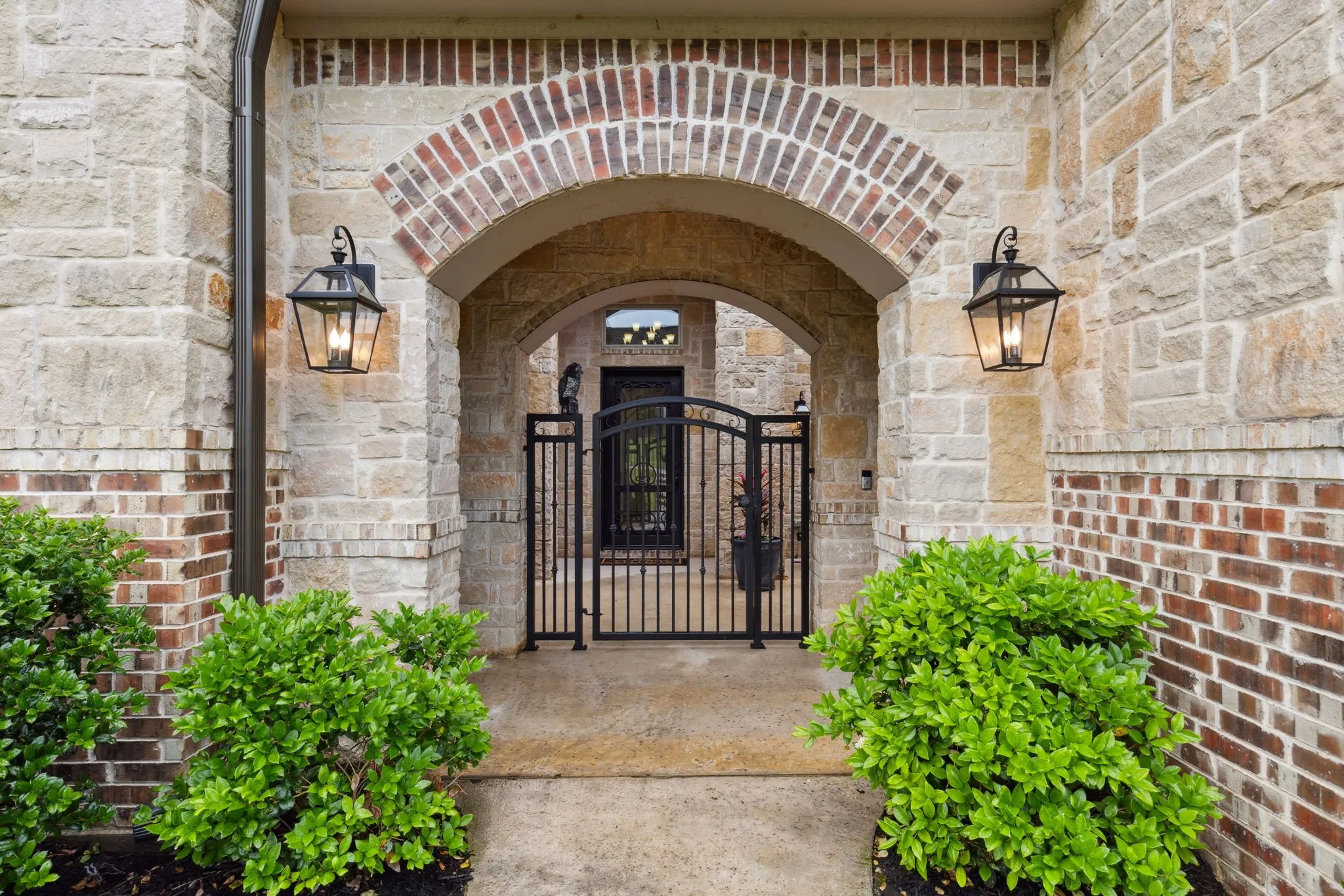 Single Family Residence For Rent in Denton County , 5501 Lake Geneva Court, Flower Mound, Texas 75022, 4 Bedrooms, 6 Bathrooms, 3 Garage spaces, 5,491 Sqft, built in 2010, Preowned, Price $8,500, mls#21244260, Real Estate Agent in Flower Mound, Homes For Rent in Denton county, Homes For Rent in Flower Mound, Realtor in Flower Mound Texas, Real Estate Brokerage Independent Realty Texas, Luminita Cordes Realtor