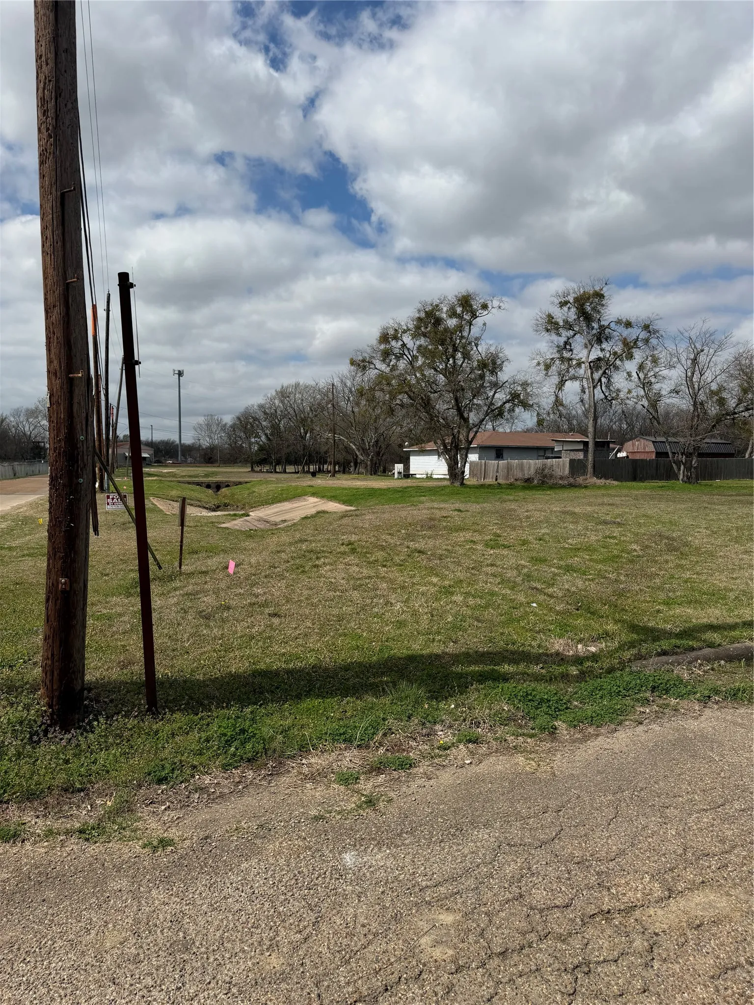 Unimproved Land For Sale in Hunt County , 102 Johnson Street, Commerce, Texas 75428, 0, 0, Garage spaces, 0 Sqft, built in 0, Price $19,900, mls#21242501, Real Estate Agent in Commerce, Homes For Sale in Hunt county, Homes For Sale in Commerce, Realtor in Commerce Texas, Real Estate Brokerage Independent Realty Texas, Luminita Cordes Realtor