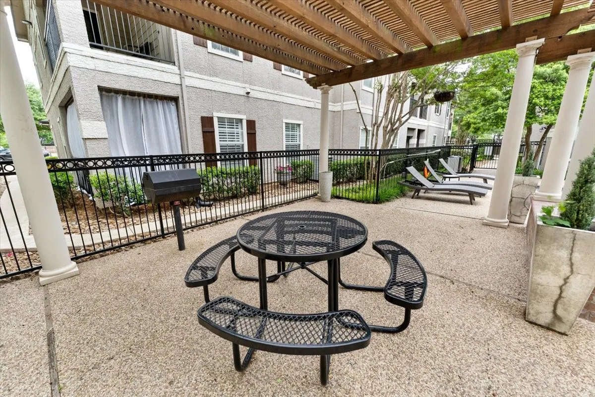 Single Family Residence For Rent in Collin County , 2601 Preston Road, Plano, Texas 75093, 2 Bedrooms, 2 Bathrooms, 1 Garage spaces, 1,246 Sqft, built in 1995, Preowned, Price $1,850, mls#21243575, Real Estate Agent in Plano, Homes For Rent in Collin county, Homes For Rent in Plano, Realtor in Plano Texas, Real Estate Brokerage Independent Realty Texas, Luminita Cordes Realtor