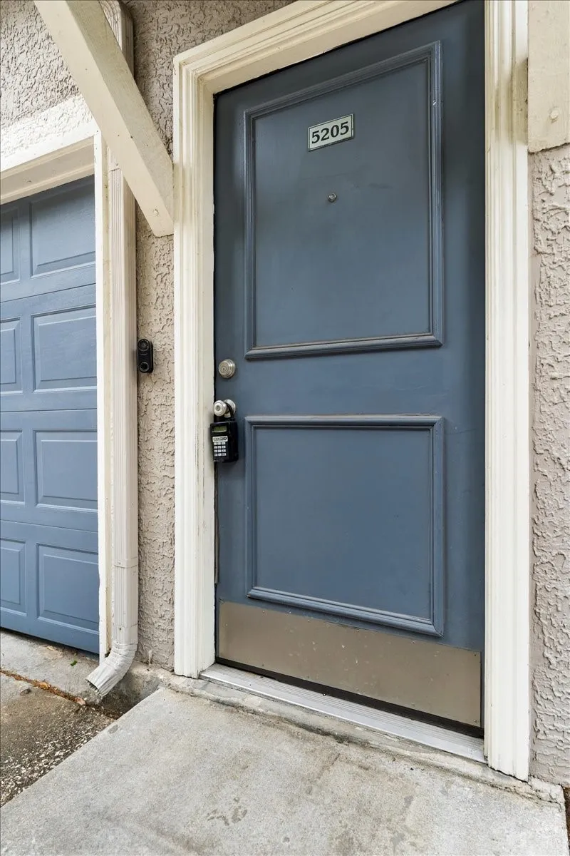 Single Family Residence For Rent in Collin County , 2601 Preston Road, Plano, Texas 75093, 2 Bedrooms, 2 Bathrooms, 1 Garage spaces, 1,246 Sqft, built in 1995, Preowned, Price $1,850, mls#21243575, Real Estate Agent in Plano, Homes For Rent in Collin county, Homes For Rent in Plano, Realtor in Plano Texas, Real Estate Brokerage Independent Realty Texas, Luminita Cordes Realtor