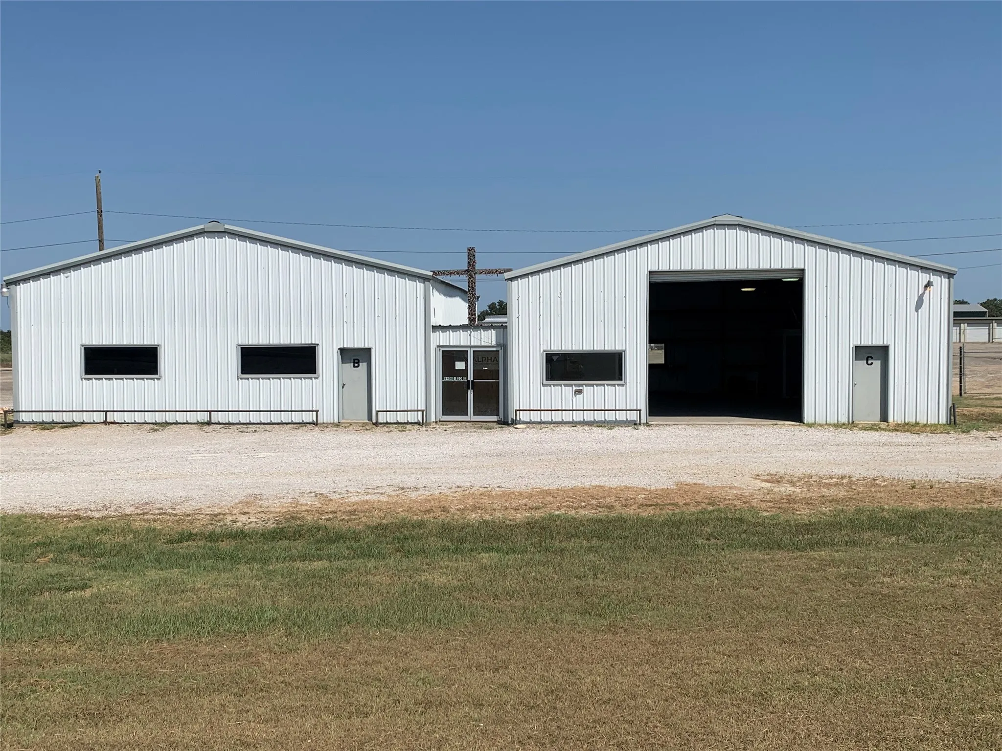 Industrial For Sale in Eastland County , 9400 E I-20 Olden, Olden, Texas 76466, 0, 0, Garage spaces, 0 Sqft, built in 2003, Preowned, mls#21215289, Real Estate Agent in Olden, Homes For Sale in Eastland county, Homes For Sale in Olden, Realtor in Olden Texas, Real Estate Brokerage Independent Realty Texas, Luminita Cordes Realtor
