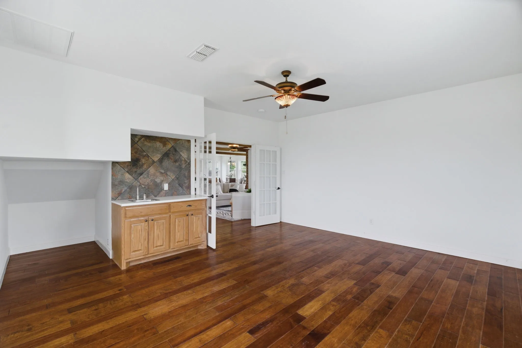 Single Family Residence For Sale in Parker County , 250 Newfield Lane, Springtown, Texas 76082, 4 Bedroom, 4 Bathroom, 3 Garage spaces, 3,608 Sqft, built in 2007, mls#21235536, Real Estate Agent in Springtown, Homes For Sale in Parker county, Homes For Sale in Springtown, Realtor in Springtown Texas, Real Estate Brokerage Independent Realty Texas, Luminita Cordes Realtor