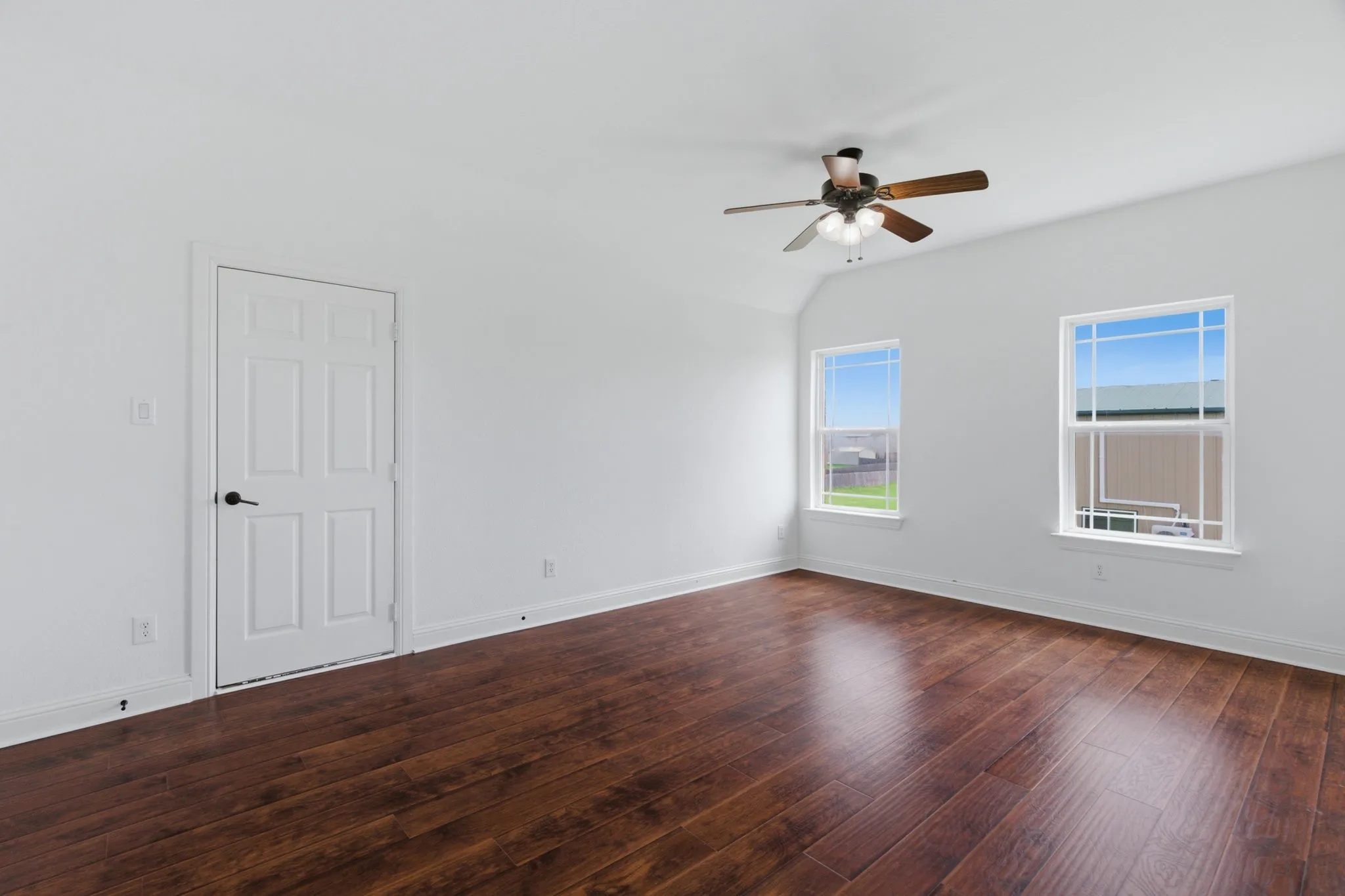 Single Family Residence For Sale in Parker County , 250 Newfield Lane, Springtown, Texas 76082, 4 Bedroom, 4 Bathroom, 3 Garage spaces, 3,608 Sqft, built in 2007, mls#21235536, Real Estate Agent in Springtown, Homes For Sale in Parker county, Homes For Sale in Springtown, Realtor in Springtown Texas, Real Estate Brokerage Independent Realty Texas, Luminita Cordes Realtor