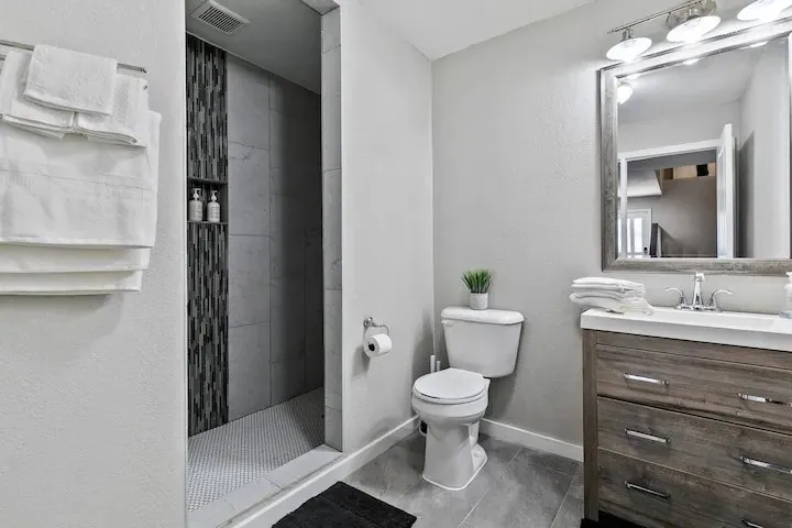 Single Family Residence For Sale in Dallas County , 2030 Klondike Street, Grand Prairie, Texas 75050, 4 Bedroom, 3 Bathroom, 2 Garage spaces, 3,415 Sqft, built in 1984, Price $599,995, mls#21244313, Real Estate Agent in Grand Prairie, Homes For Sale in Dallas county, Homes For Sale in Grand Prairie, Realtor in Grand Prairie Texas, Real Estate Brokerage Independent Realty Texas, Luminita Cordes Realtor