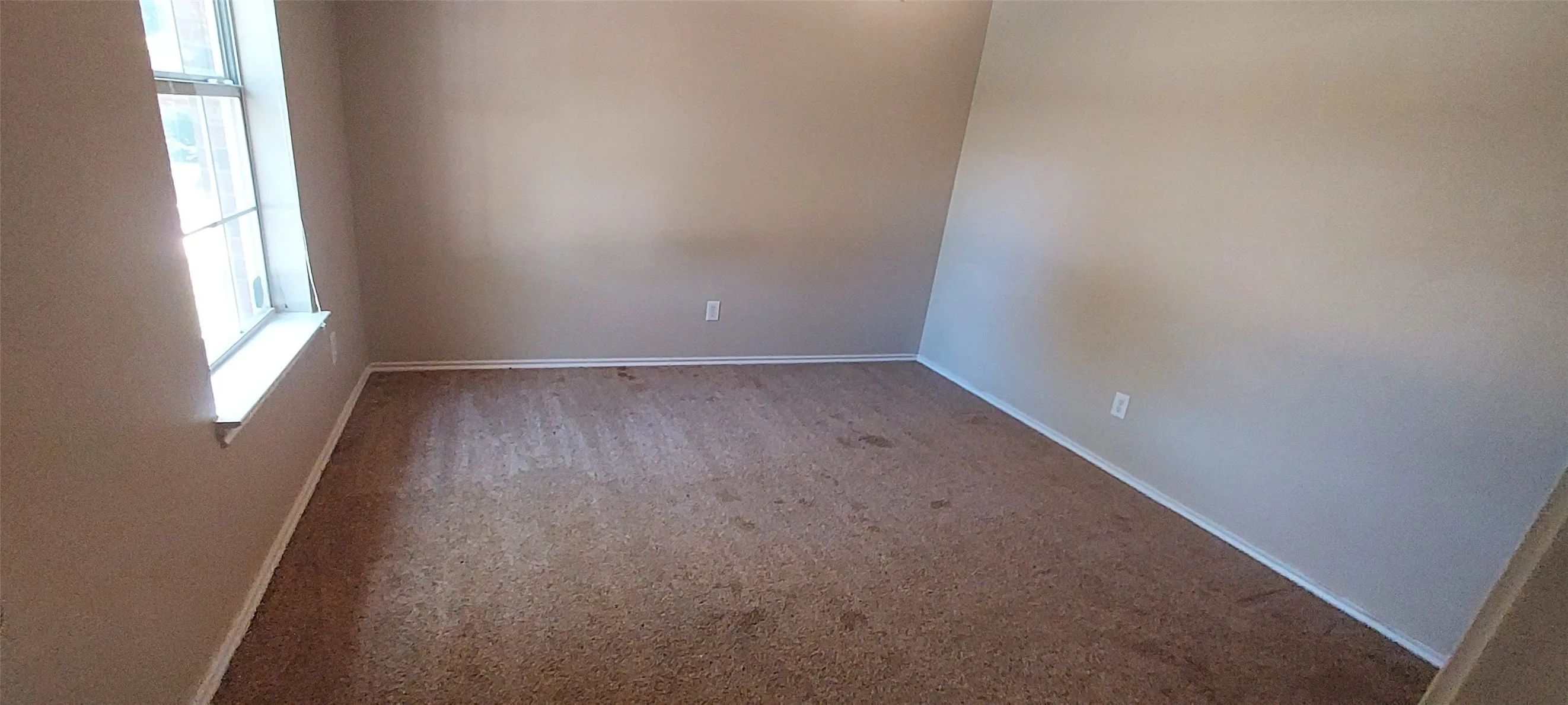 Single Family Residence For Sale in Kaufman County , 1011 Bainbridge Lane, Forney, Texas 75126, 3 Bedroom, 2 Bathroom, 2 Garage spaces, 1,857 Sqft, built in 2002, Preowned, mls#21243746, Real Estate Agent in Forney, Homes For Sale in Kaufman county, Homes For Sale in Forney, Realtor in Forney Texas, Real Estate Brokerage Independent Realty Texas, Luminita Cordes Realtor