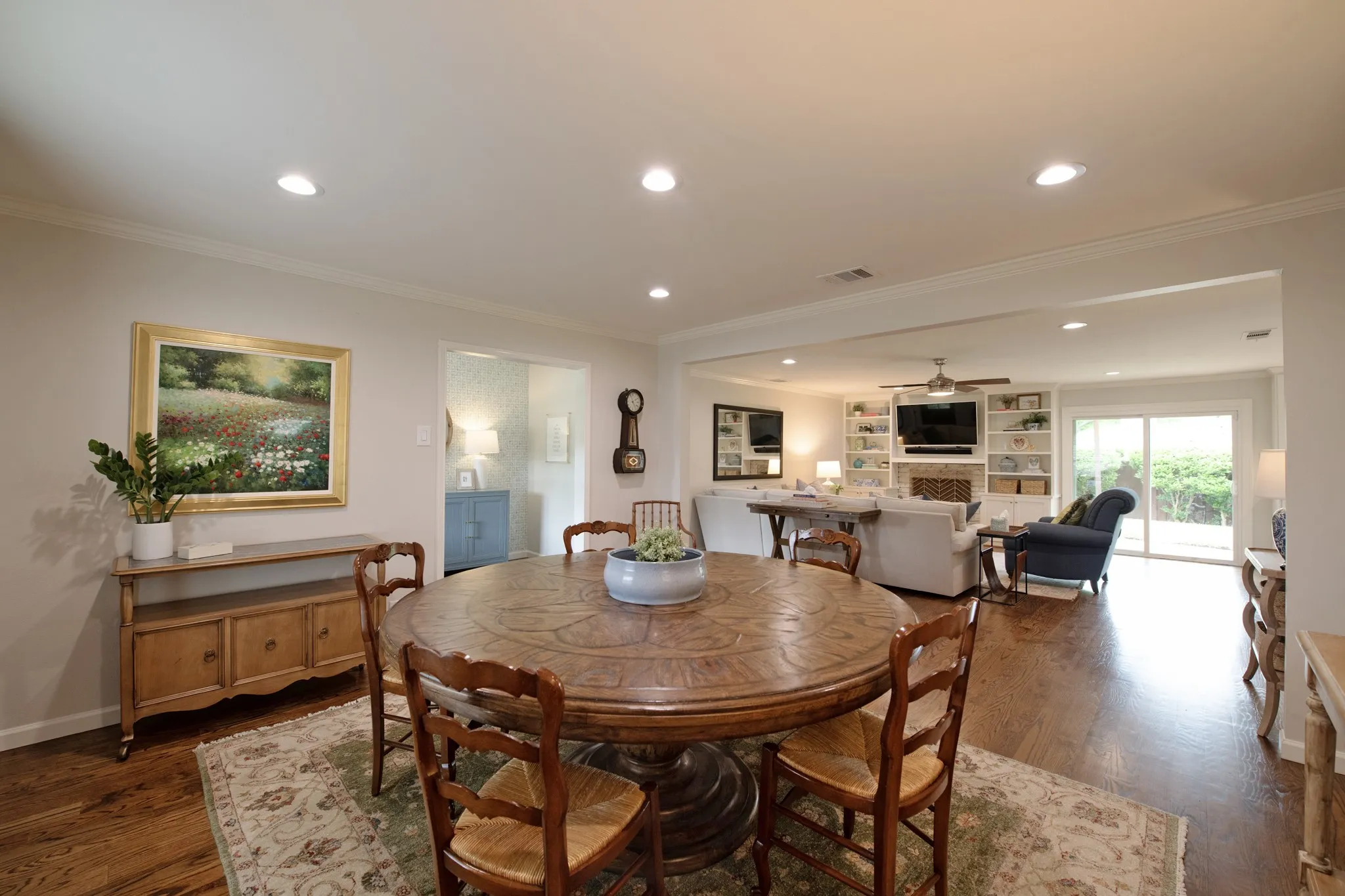 Single Family Residence For Sale in Dallas County , 4054 Boca Bay Drive, Dallas, Texas 75244, 4 Bedroom, 2 Bathroom, 2 Garage spaces, 2,418 Sqft, built in 1962, Preowned, mls#21244340, Real Estate Agent in Dallas, Homes For Sale in Dallas county, Homes For Sale in Dallas, Realtor in Dallas Texas, Real Estate Brokerage Independent Realty Texas, Luminita Cordes Realtor