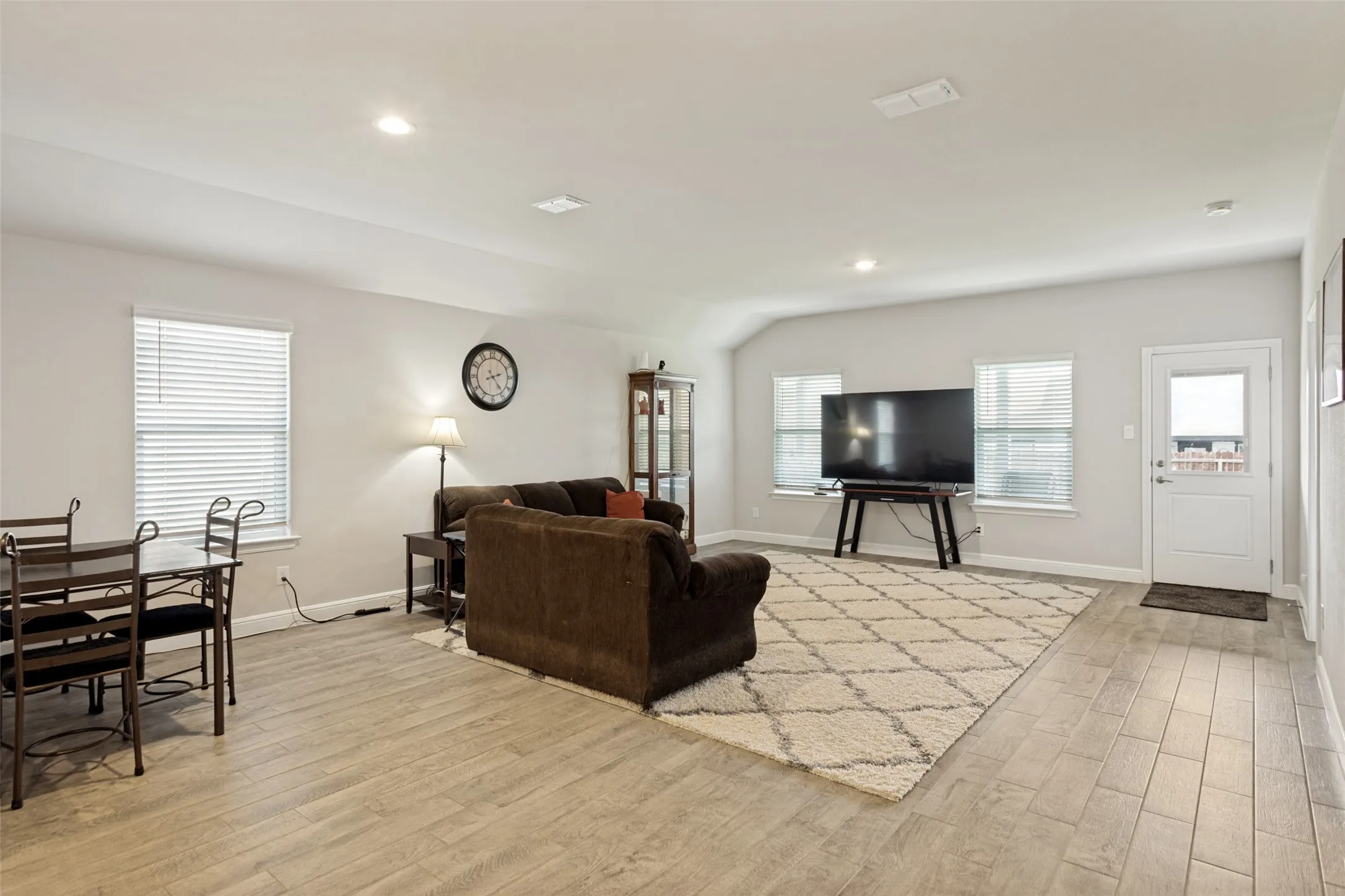 Single Family Residence For Sale in Johnson County , 737 Trinity Park Trail, Alvarado, Texas 76009, 4 Bedroom, 2 Bathroom, 2 Garage spaces, 2,079 Sqft, built in 2023, Preowned, mls#21244334, Real Estate Agent in Alvarado, Homes For Sale in Johnson county, Homes For Sale in Alvarado, Realtor in Alvarado Texas, Real Estate Brokerage Independent Realty Texas, Luminita Cordes Realtor