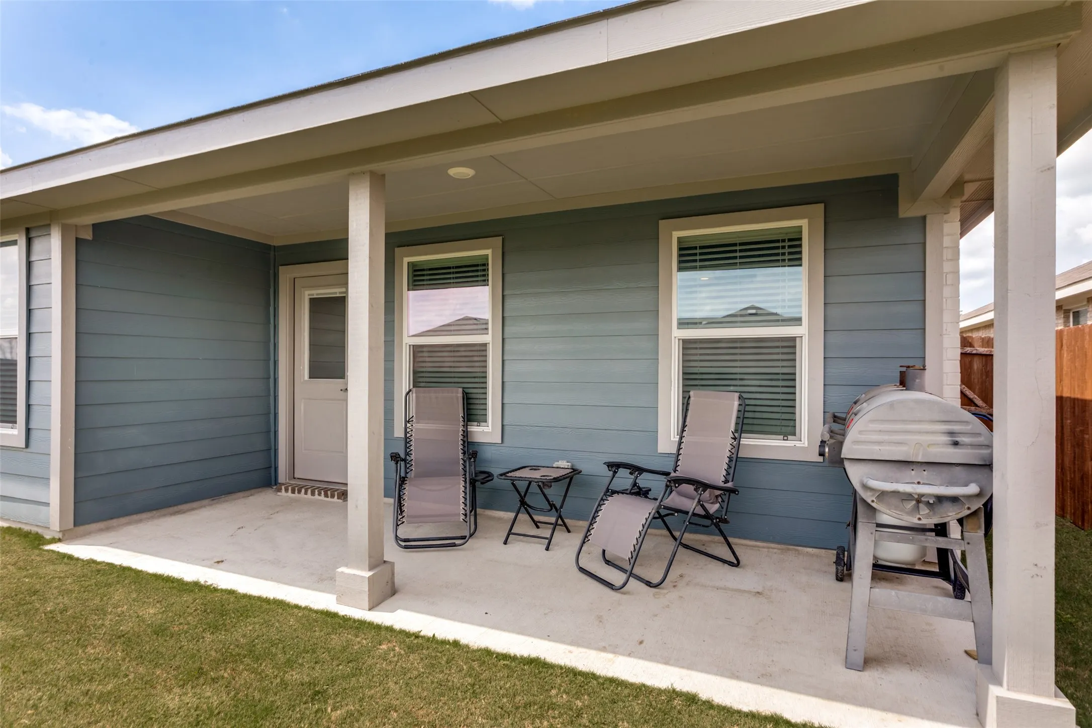 Single Family Residence For Sale in Johnson County , 737 Trinity Park Trail, Alvarado, Texas 76009, 4 Bedroom, 2 Bathroom, 2 Garage spaces, 2,079 Sqft, built in 2023, Preowned, mls#21244334, Real Estate Agent in Alvarado, Homes For Sale in Johnson county, Homes For Sale in Alvarado, Realtor in Alvarado Texas, Real Estate Brokerage Independent Realty Texas, Luminita Cordes Realtor
