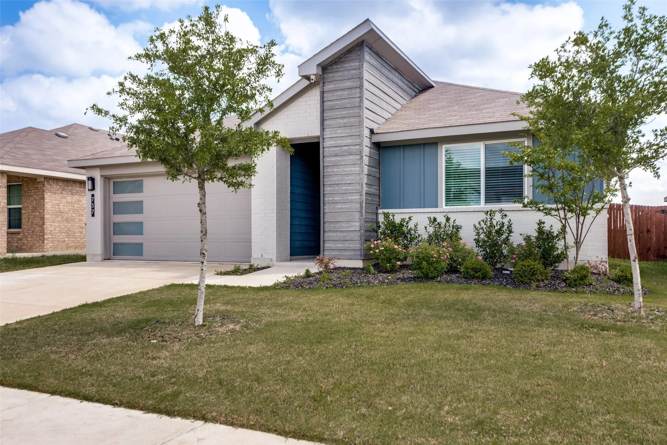 Single Family Residence For Sale in Johnson County , 737 Trinity Park Trail, Alvarado, Texas 76009, 4 Bedroom, 2 Bathroom, 2 Garage spaces, 2,079 Sqft, built in 2023, Preowned, mls#21244334, Real Estate Agent in Alvarado, Homes For Sale in Johnson county, Homes For Sale in Alvarado, Realtor in Alvarado Texas, Real Estate Brokerage Independent Realty Texas, Luminita Cordes Realtor