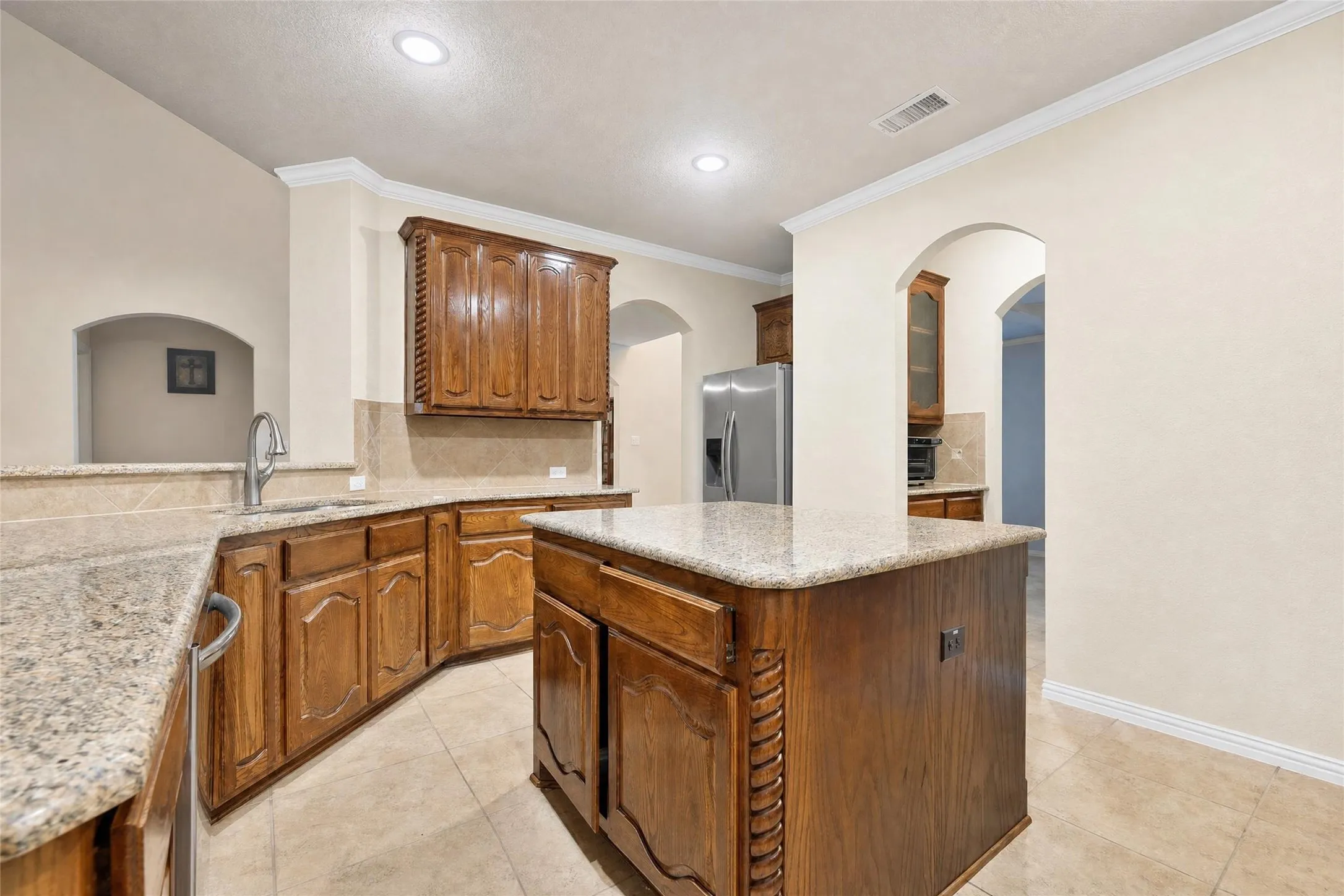 Single Family Residence For Sale in Ellis County , 129 Quail Run Road, Red Oak, Texas 75154, 5 Bedroom, 4 Bathroom, 2 Garage spaces, 4,381 Sqft, built in 2017, Price $495,000, mls#21242838, Real Estate Agent in Red Oak, Homes For Sale in Ellis county, Homes For Sale in Red Oak, Realtor in Red Oak Texas, Real Estate Brokerage Independent Realty Texas, Luminita Cordes Realtor