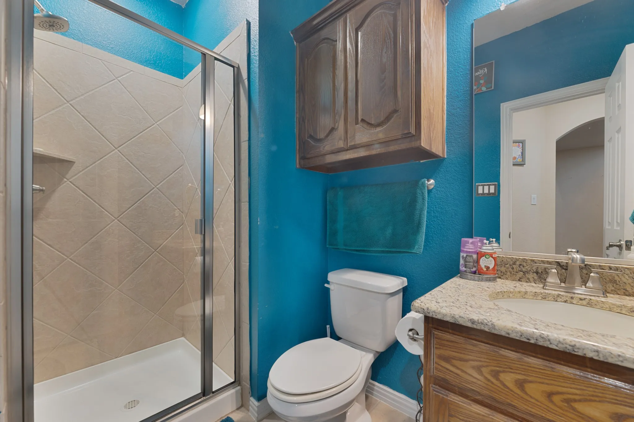 Single Family Residence For Sale in Ellis County , 129 Quail Run Road, Red Oak, Texas 75154, 5 Bedroom, 4 Bathroom, 2 Garage spaces, 4,381 Sqft, built in 2017, Price $495,000, mls#21242838, Real Estate Agent in Red Oak, Homes For Sale in Ellis county, Homes For Sale in Red Oak, Realtor in Red Oak Texas, Real Estate Brokerage Independent Realty Texas, Luminita Cordes Realtor