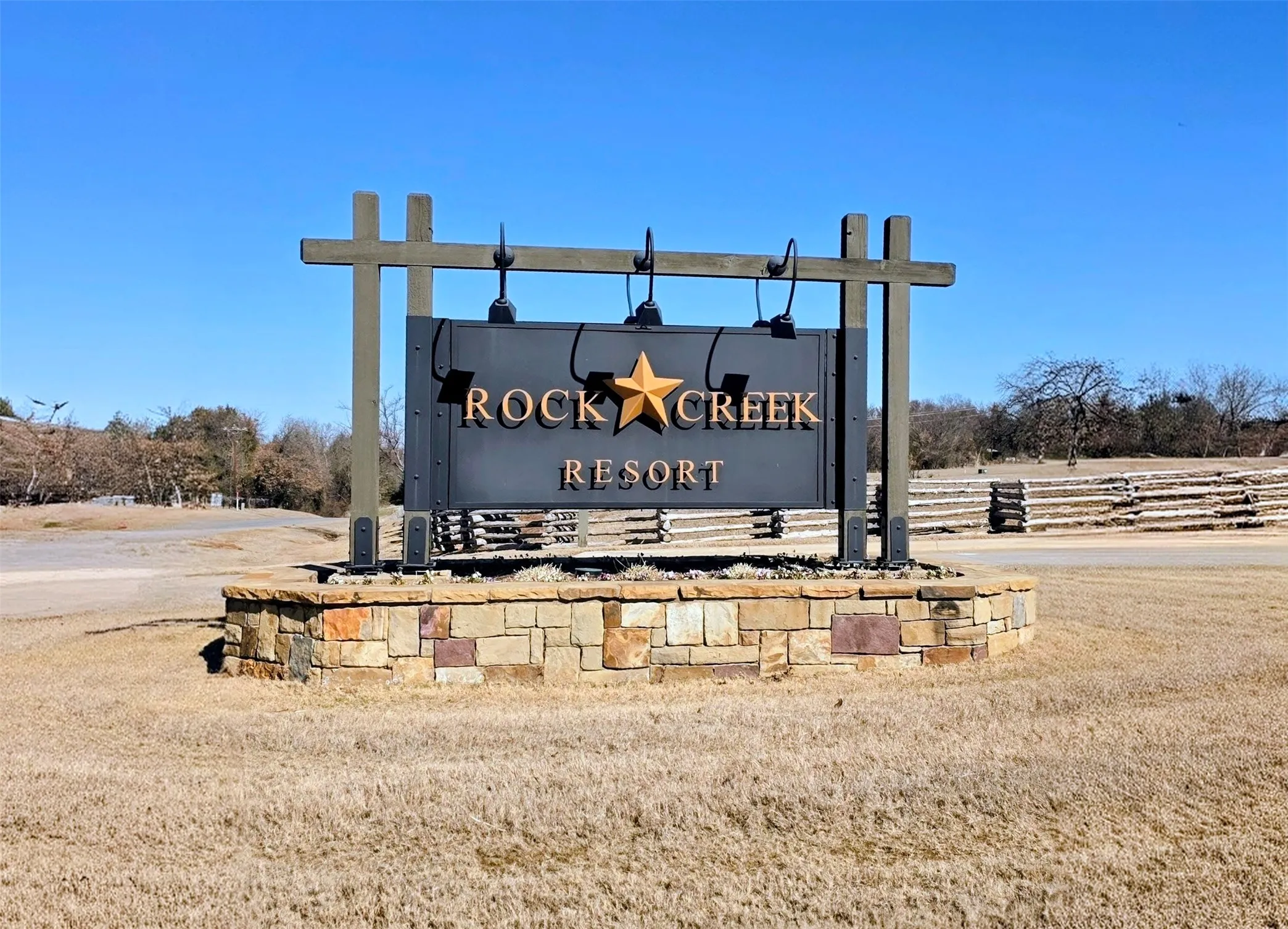 Entry marker to Rock Creek Resort