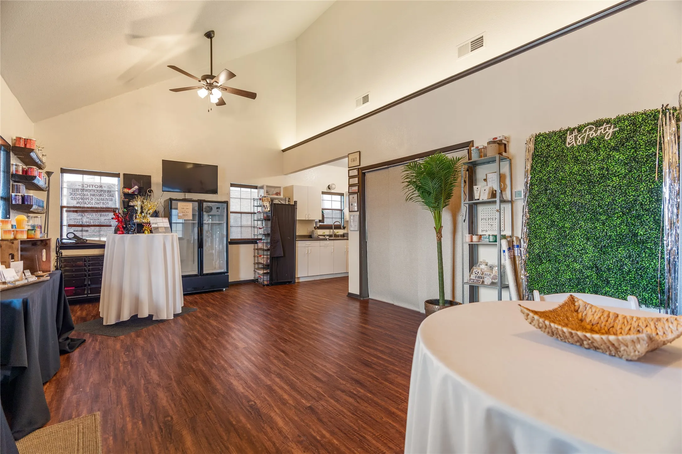 Office For Rent in Hill County , 5528 Fm 933, Whitney, Texas 76692, 0, 0, Garage spaces, 0 Sqft, built in 1995, Preowned, mls#21213637, Real Estate Agent in Whitney, Homes For Rent in Hill county, Homes For Rent in Whitney, Realtor in Whitney Texas, Real Estate Brokerage Independent Realty Texas, Luminita Cordes Realtor
