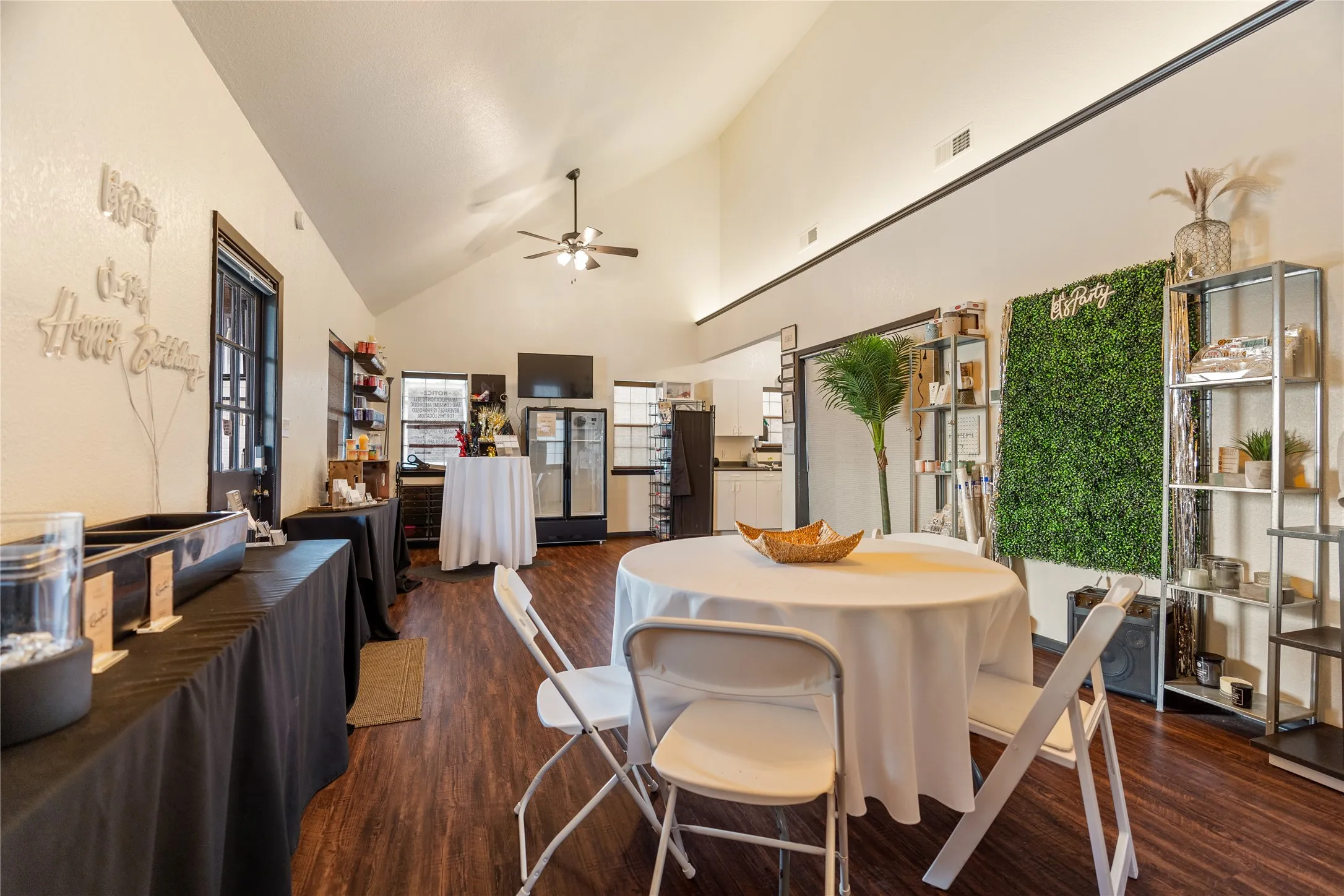 Office For Rent in Hill County , 5528 Fm 933, Whitney, Texas 76692, 0, 0, Garage spaces, 0 Sqft, built in 1995, Preowned, mls#21213637, Real Estate Agent in Whitney, Homes For Rent in Hill county, Homes For Rent in Whitney, Realtor in Whitney Texas, Real Estate Brokerage Independent Realty Texas, Luminita Cordes Realtor