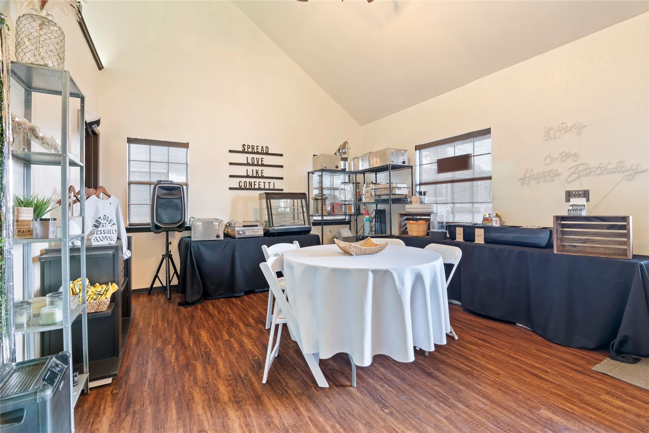 Office For Rent in Hill County , 5528 Fm 933, Whitney, Texas 76692, 0, 0, Garage spaces, 0 Sqft, built in 1995, Preowned, mls#21213637, Real Estate Agent in Whitney, Homes For Rent in Hill county, Homes For Rent in Whitney, Realtor in Whitney Texas, Real Estate Brokerage Independent Realty Texas, Luminita Cordes Realtor