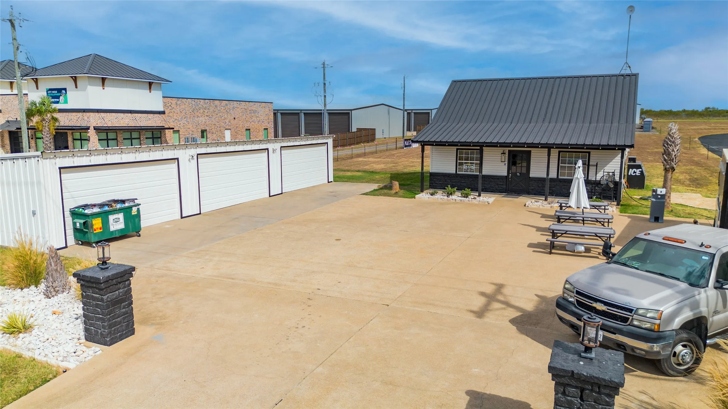 Office For Rent in Hill County , 5528 Fm 933, Whitney, Texas 76692, 0, 0, Garage spaces, 0 Sqft, built in 1995, Preowned, mls#21213637, Real Estate Agent in Whitney, Homes For Rent in Hill county, Homes For Rent in Whitney, Realtor in Whitney Texas, Real Estate Brokerage Independent Realty Texas, Luminita Cordes Realtor