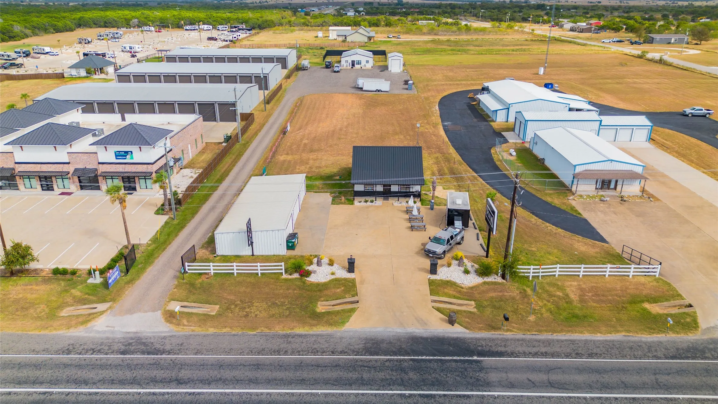 Office For Rent in Hill County , 5528 Fm 933, Whitney, Texas 76692, 0, 0, Garage spaces, 0 Sqft, built in 1995, Preowned, mls#21213637, Real Estate Agent in Whitney, Homes For Rent in Hill county, Homes For Rent in Whitney, Realtor in Whitney Texas, Real Estate Brokerage Independent Realty Texas, Luminita Cordes Realtor
